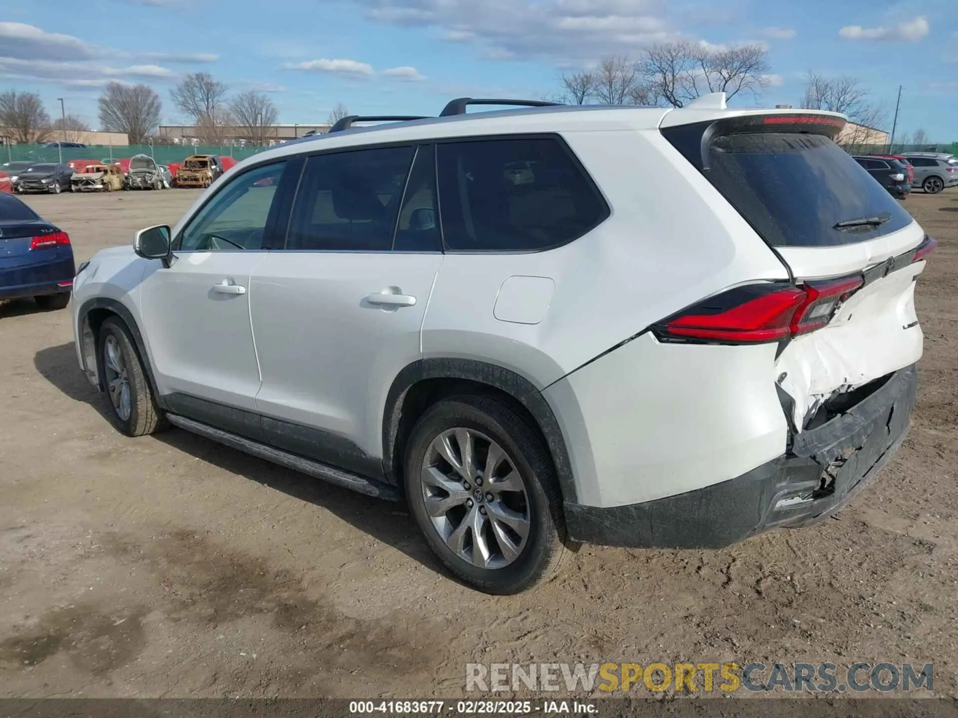 3 Photograph of a damaged car 5TDAAAB59RS042760 TOYOTA GRAND HIGHLANDER 2024