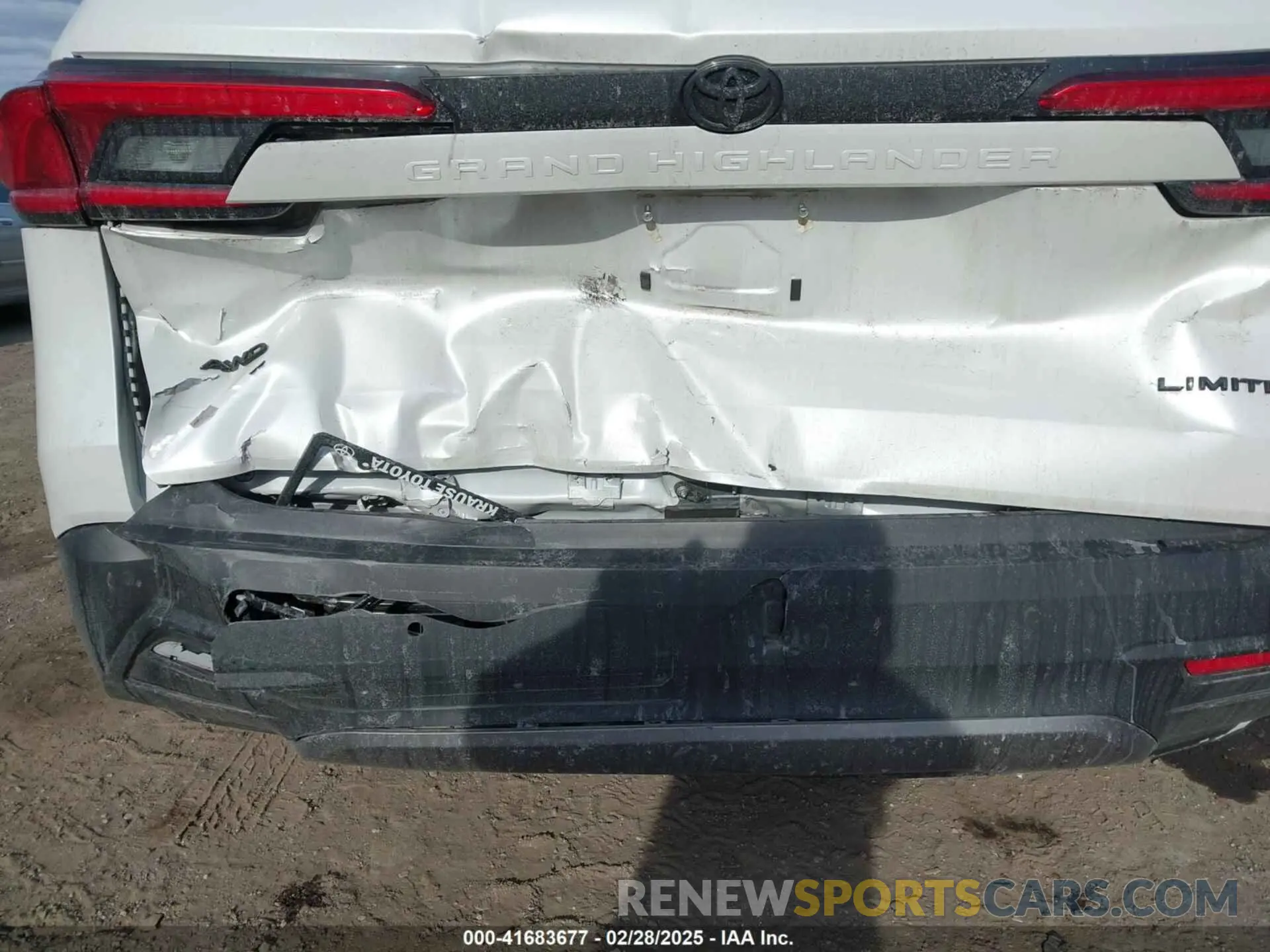 6 Photograph of a damaged car 5TDAAAB59RS042760 TOYOTA GRAND HIGHLANDER 2024