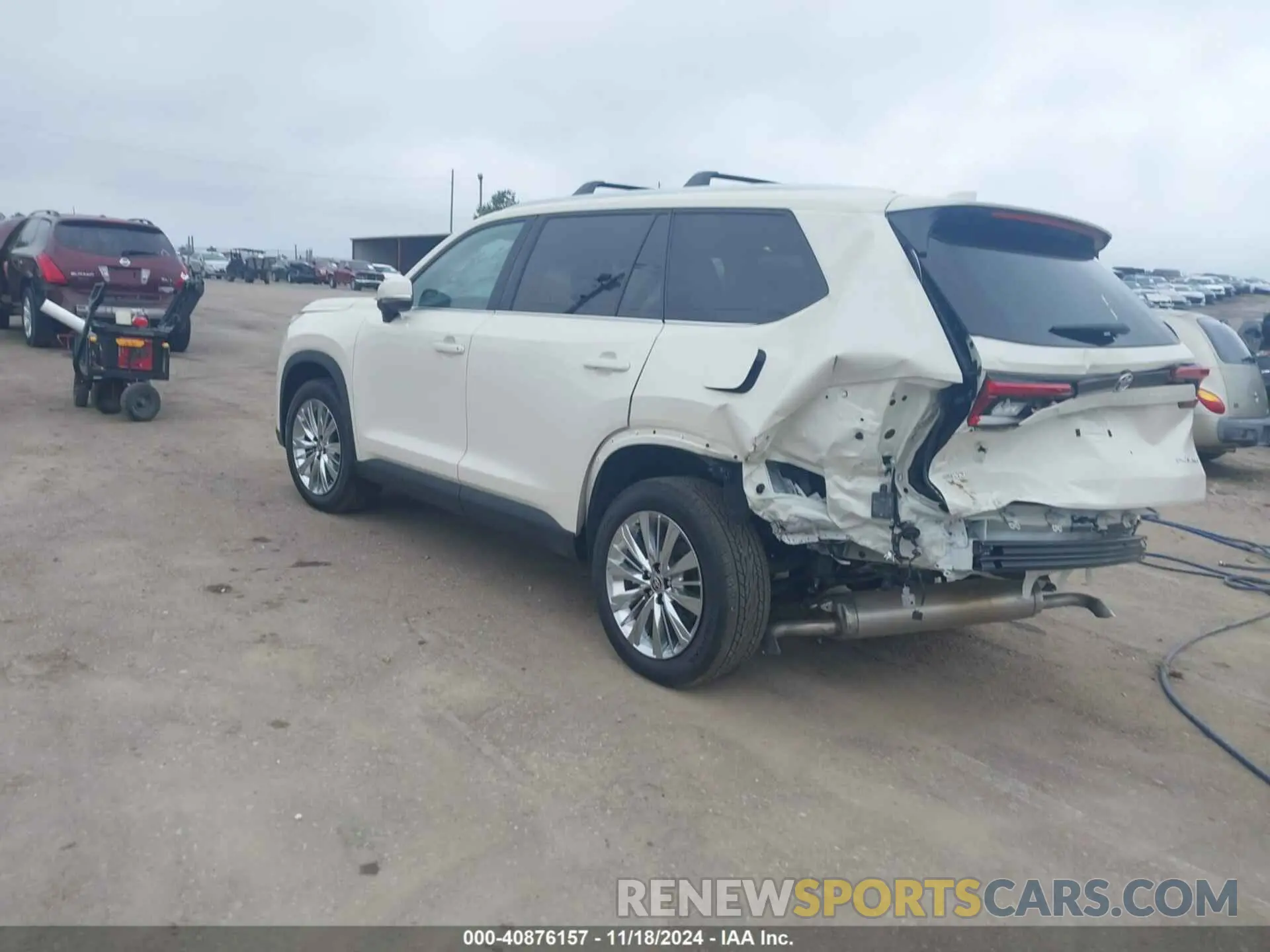 3 Photograph of a damaged car 5TDAAAB59RS043827 TOYOTA GRAND HIGHLANDER 2024