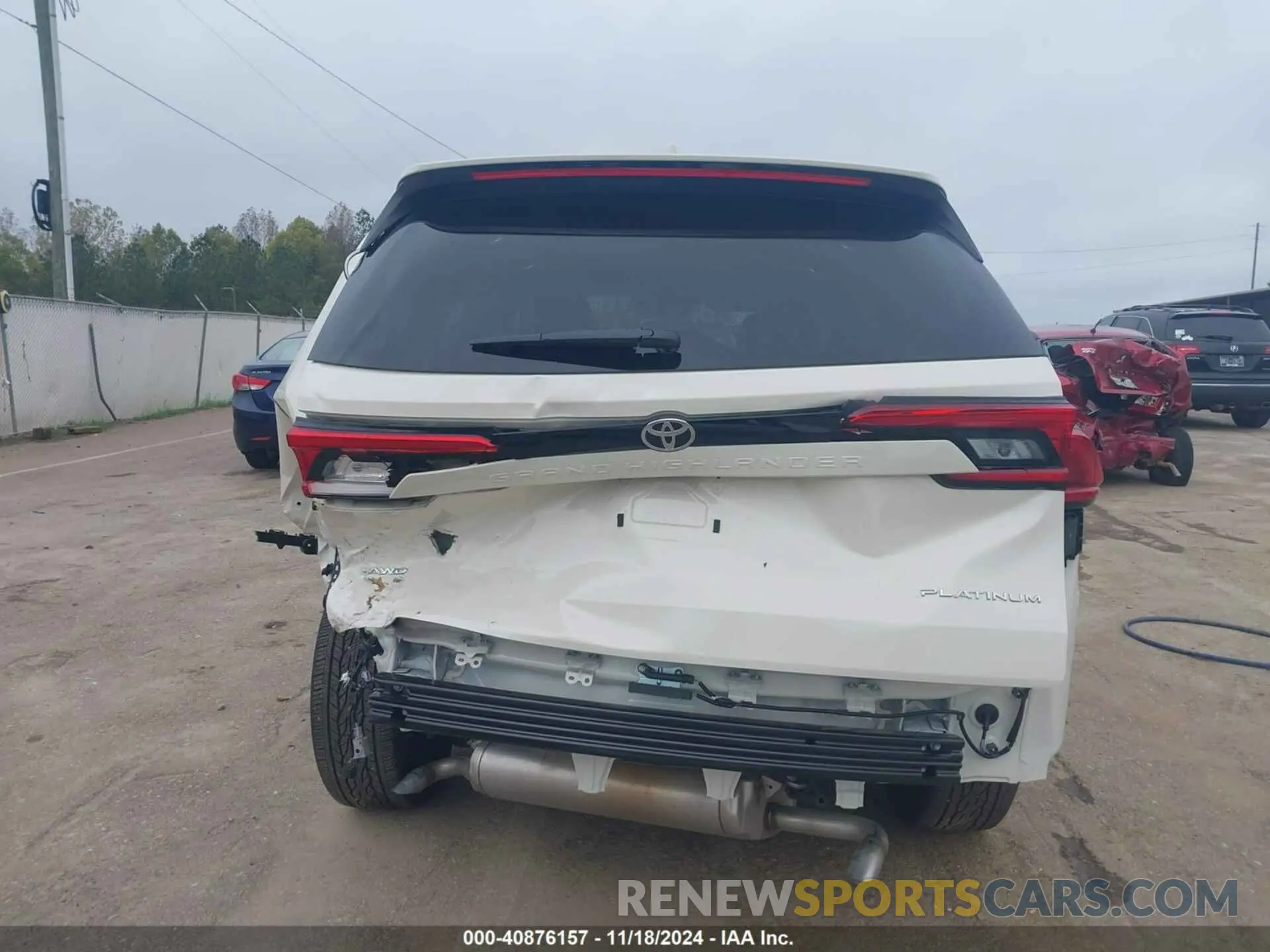 6 Photograph of a damaged car 5TDAAAB59RS043827 TOYOTA GRAND HIGHLANDER 2024