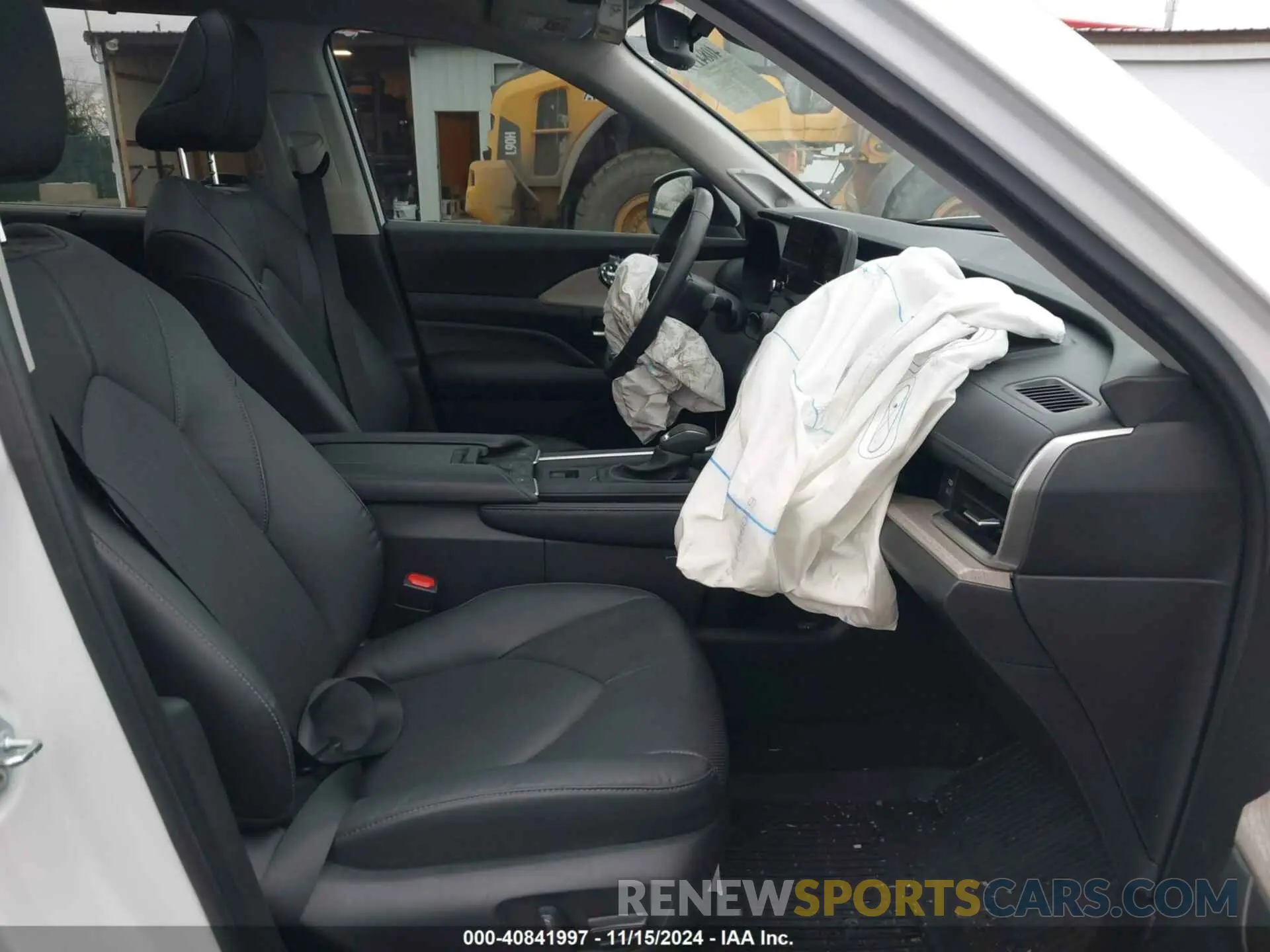 5 Photograph of a damaged car 5TDACAB52RS009786 TOYOTA GRAND HIGHLANDER 2024