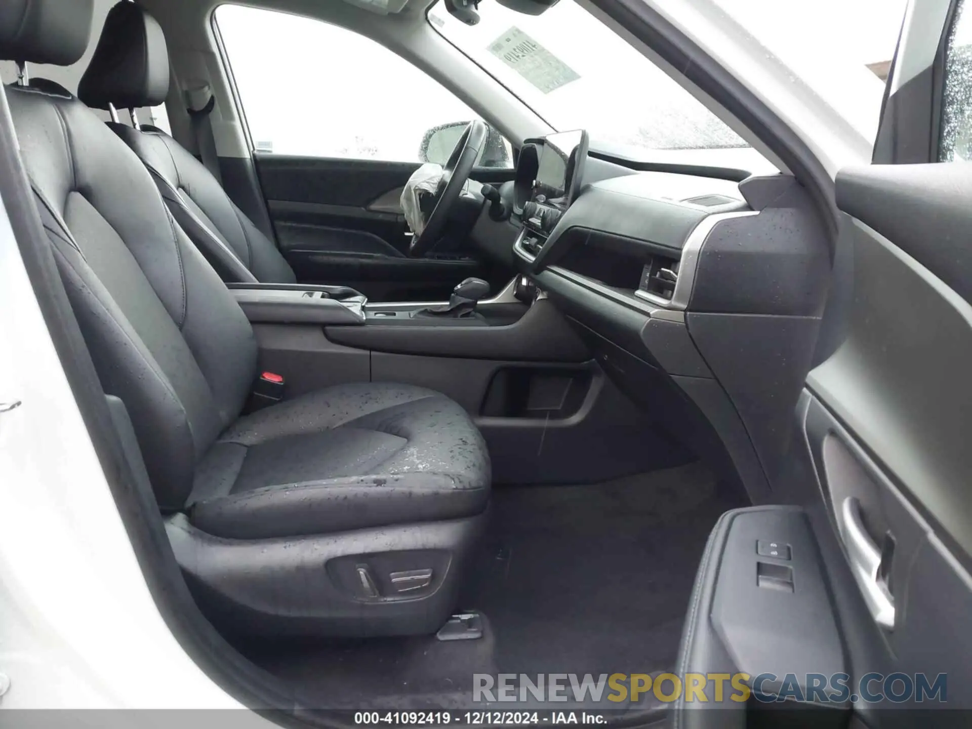 5 Фотография поврежденного автомобиля 5TDACAB56RS003201 TOYOTA GRAND HIGHLANDER 2024