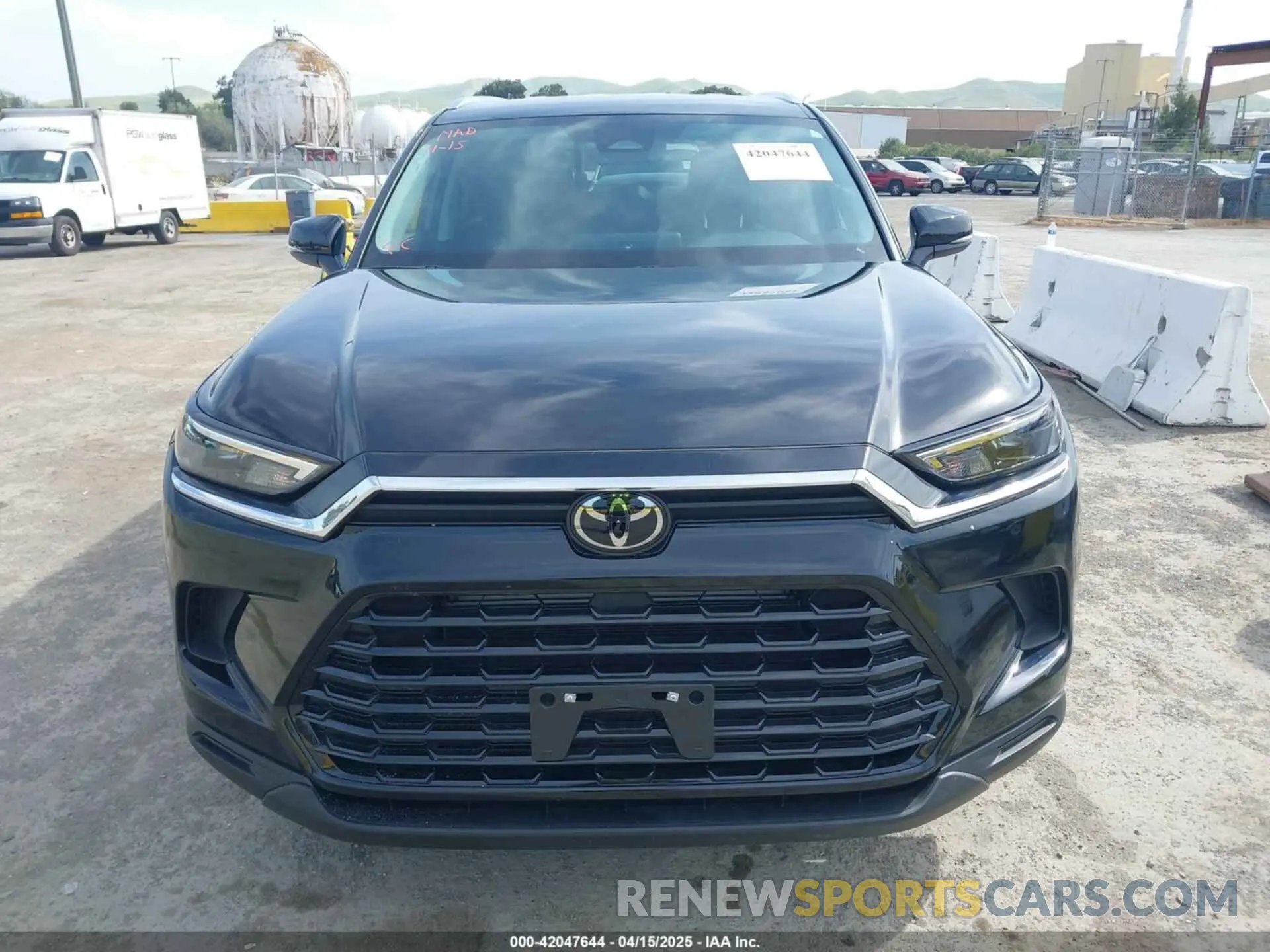 13 Photograph of a damaged car 5TDACAB57RS030827 TOYOTA GRAND HIGHLANDER 2024