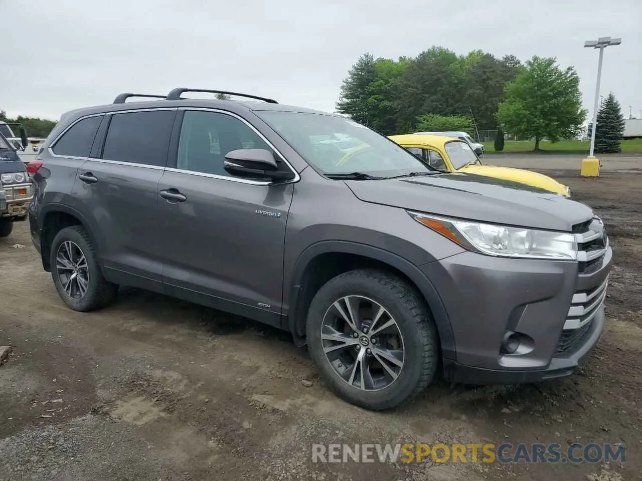 4 Фотография поврежденного автомобиля 5TDBGRFH4KS065908 TOYOTA HIGHLANDER 2019