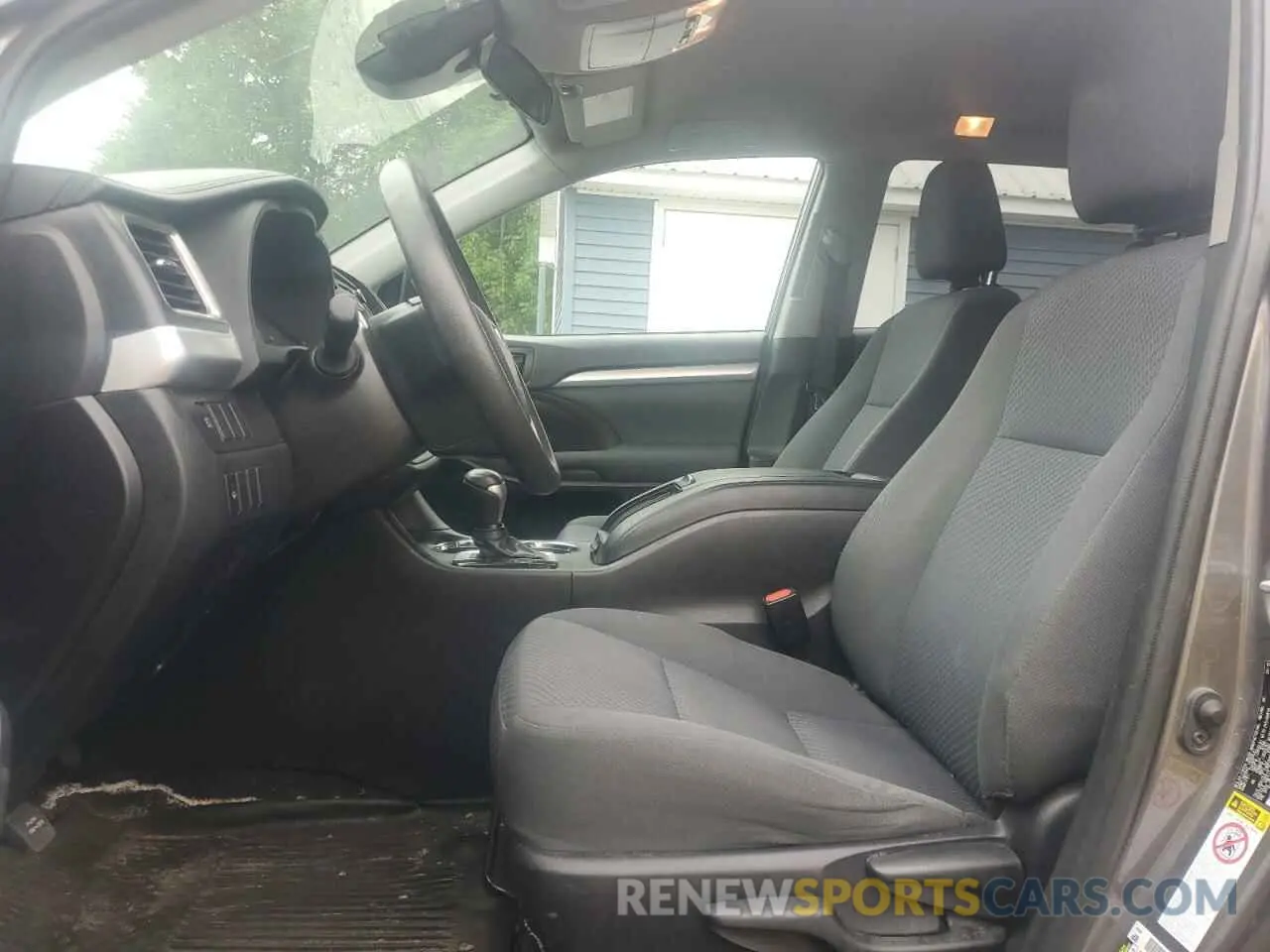 7 Фотография поврежденного автомобиля 5TDBGRFH4KS065908 TOYOTA HIGHLANDER 2019