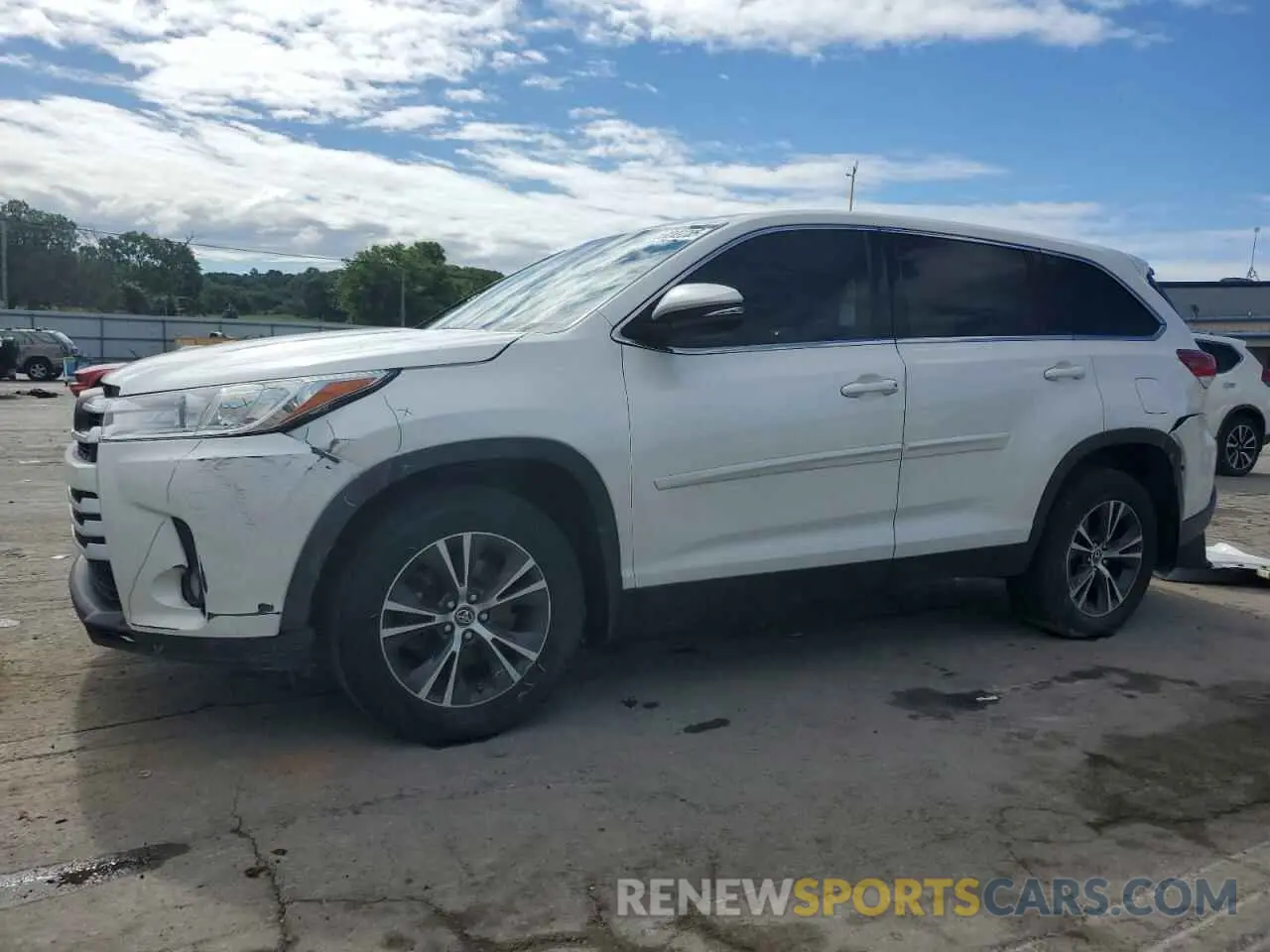 1 Photograph of a damaged car 5TDBZRFH0KS725596 TOYOTA HIGHLANDER 2019