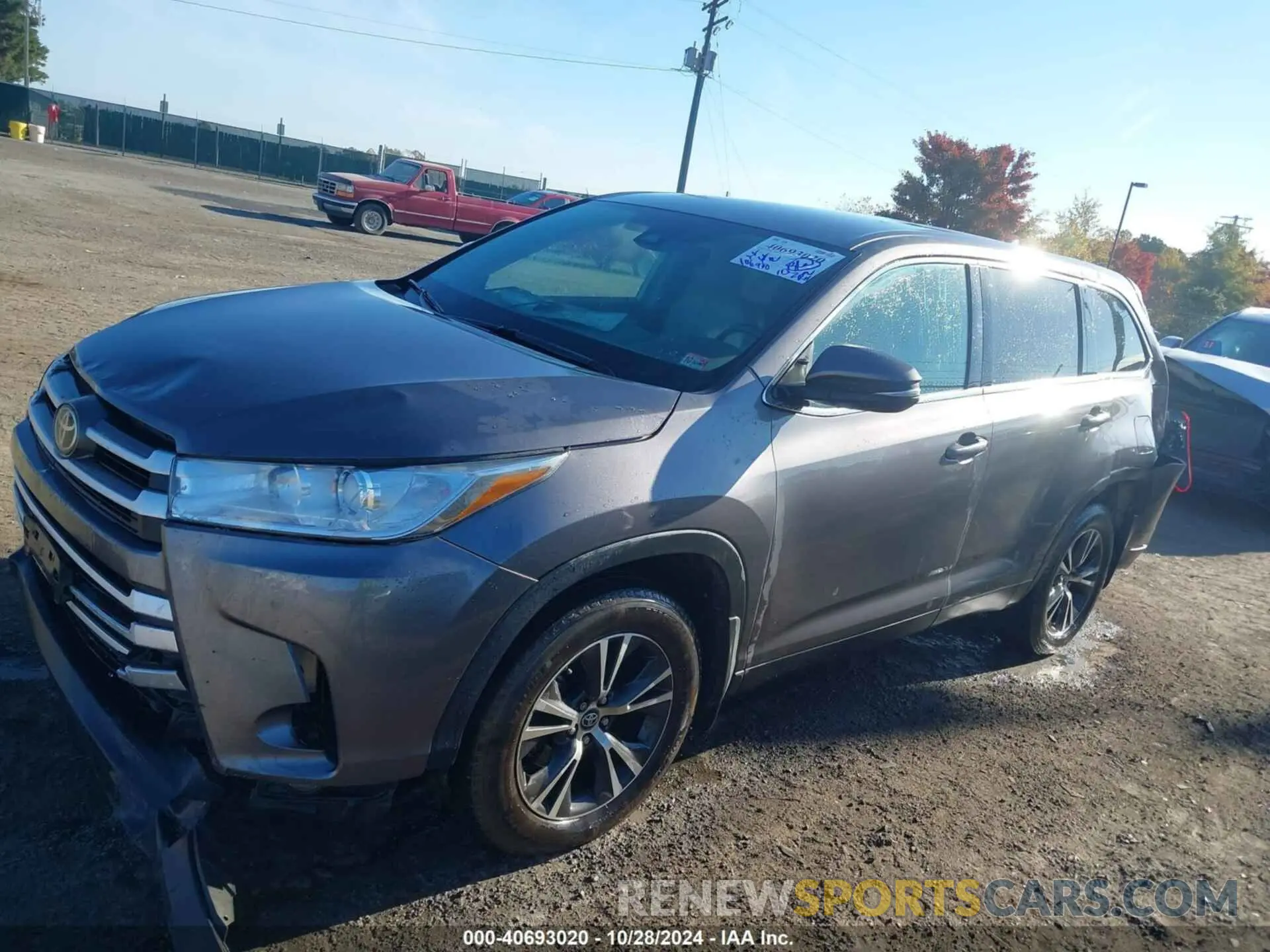 14 Photograph of a damaged car 5TDBZRFH0KS730099 TOYOTA HIGHLANDER 2019
