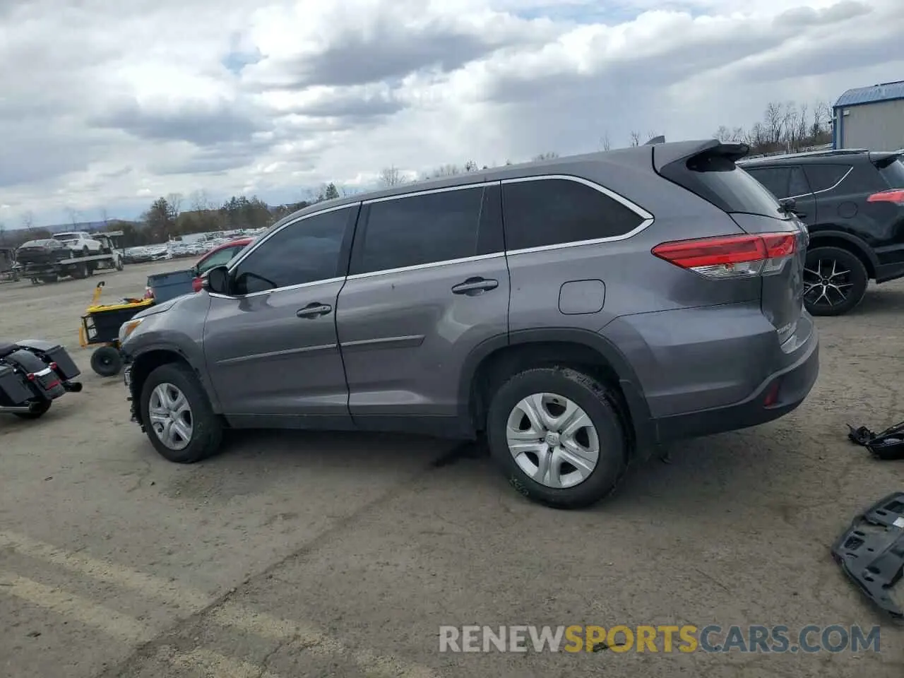 2 Photograph of a damaged car 5TDBZRFH0KS731284 TOYOTA HIGHLANDER 2019