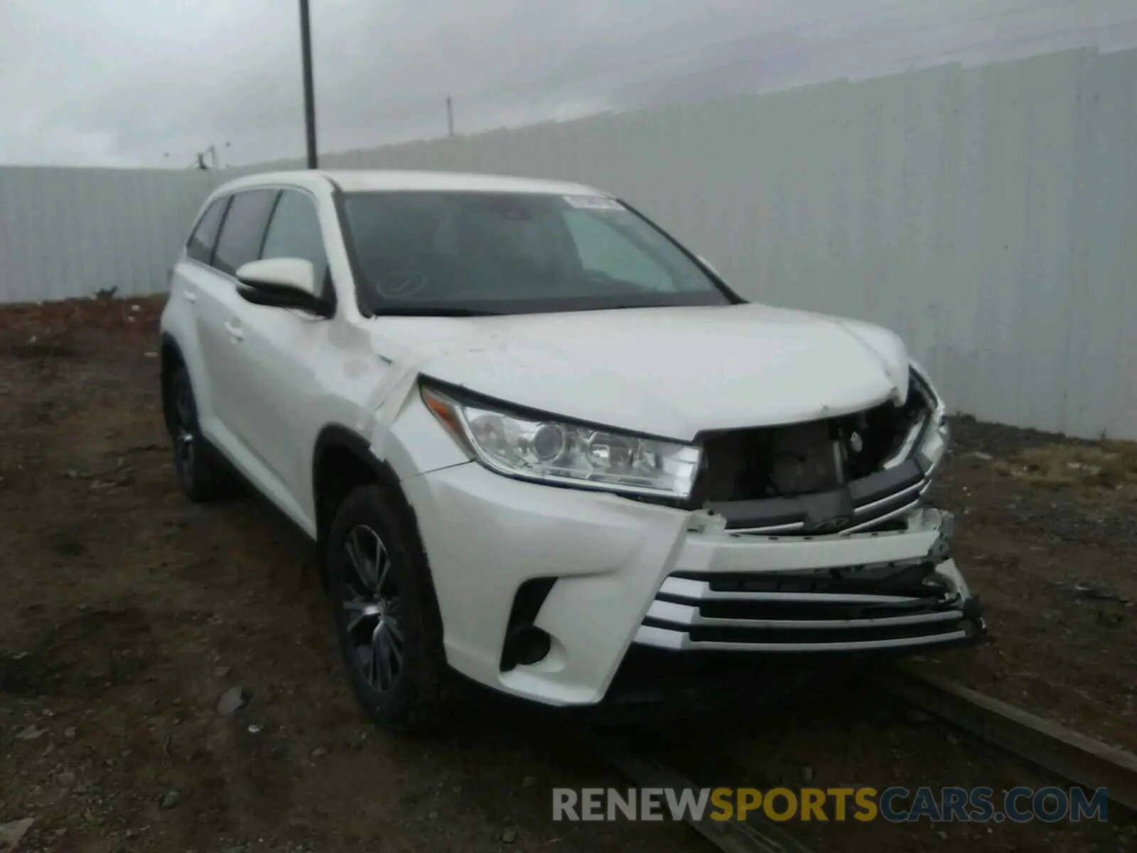 1 Фотография поврежденного автомобиля 5TDBZRFH0KS924390 TOYOTA HIGHLANDER 2019