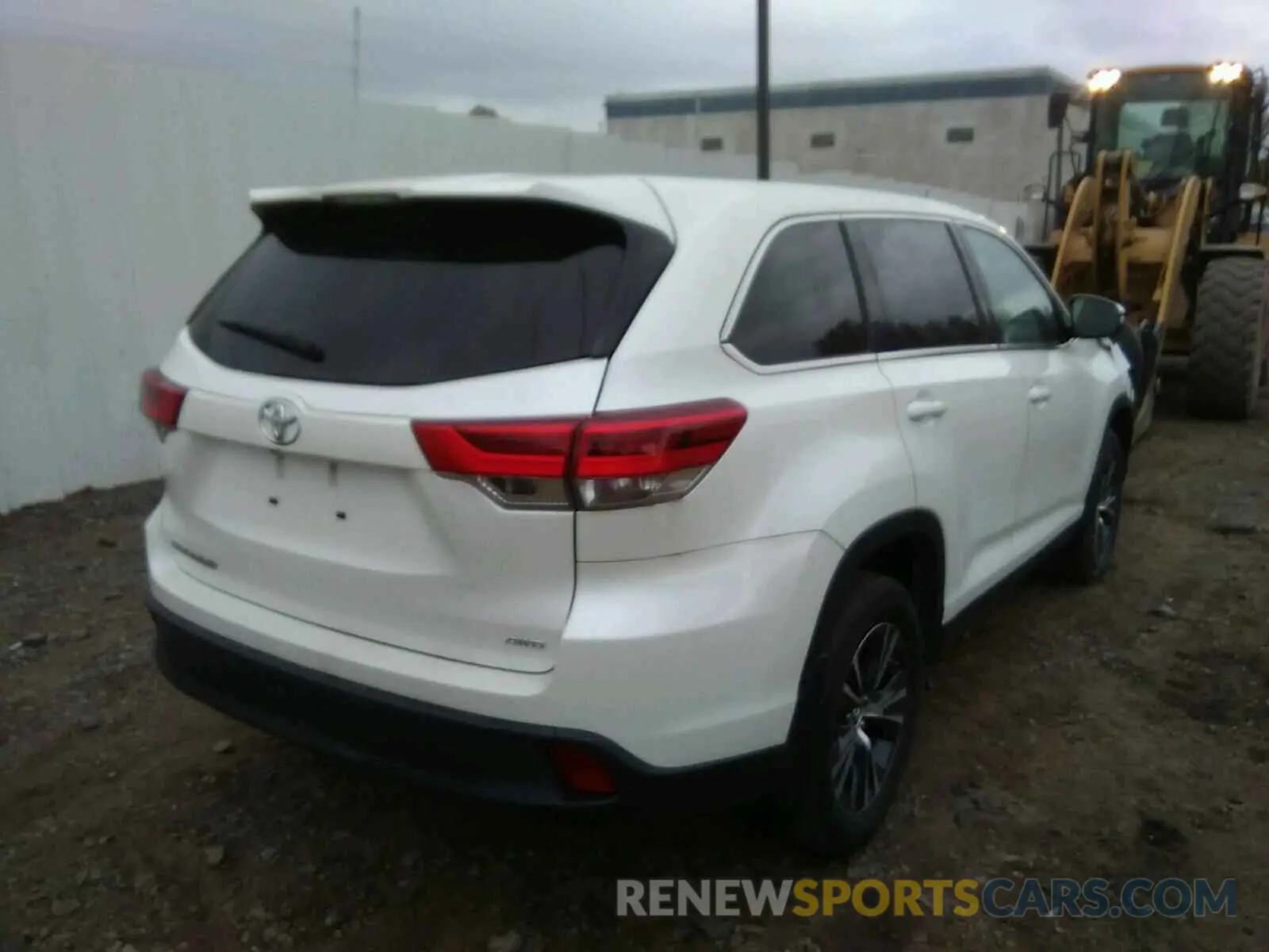 4 Фотография поврежденного автомобиля 5TDBZRFH0KS924390 TOYOTA HIGHLANDER 2019