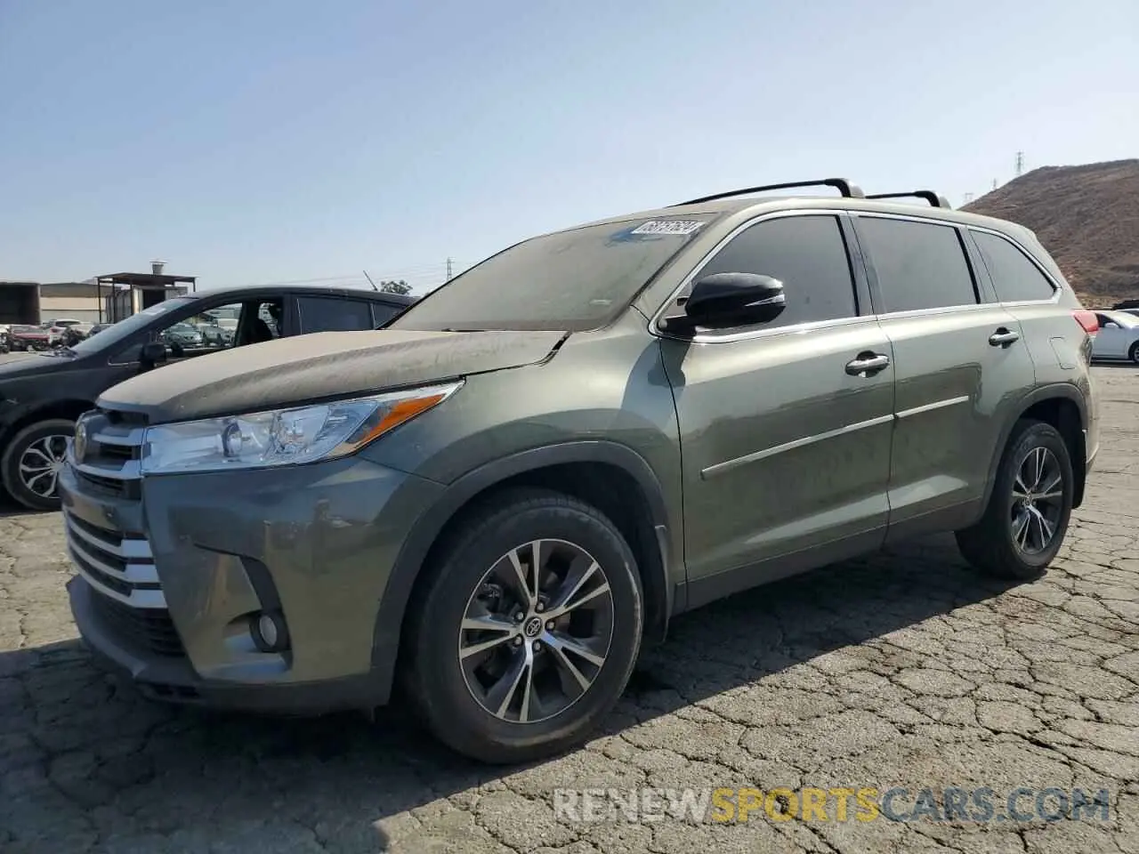 1 Photograph of a damaged car 5TDBZRFH0KS947202 TOYOTA HIGHLANDER 2019