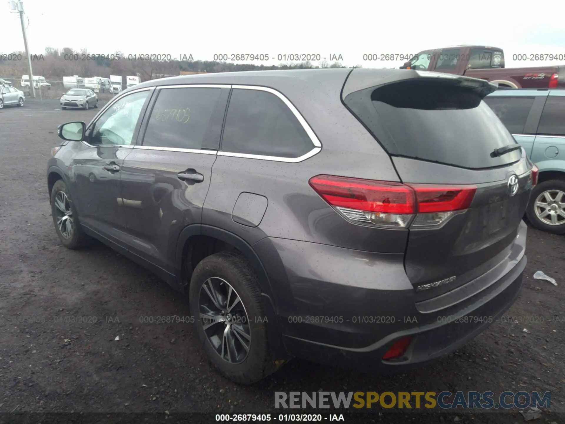 3 Photograph of a damaged car 5TDBZRFH0KS961813 TOYOTA HIGHLANDER 2019