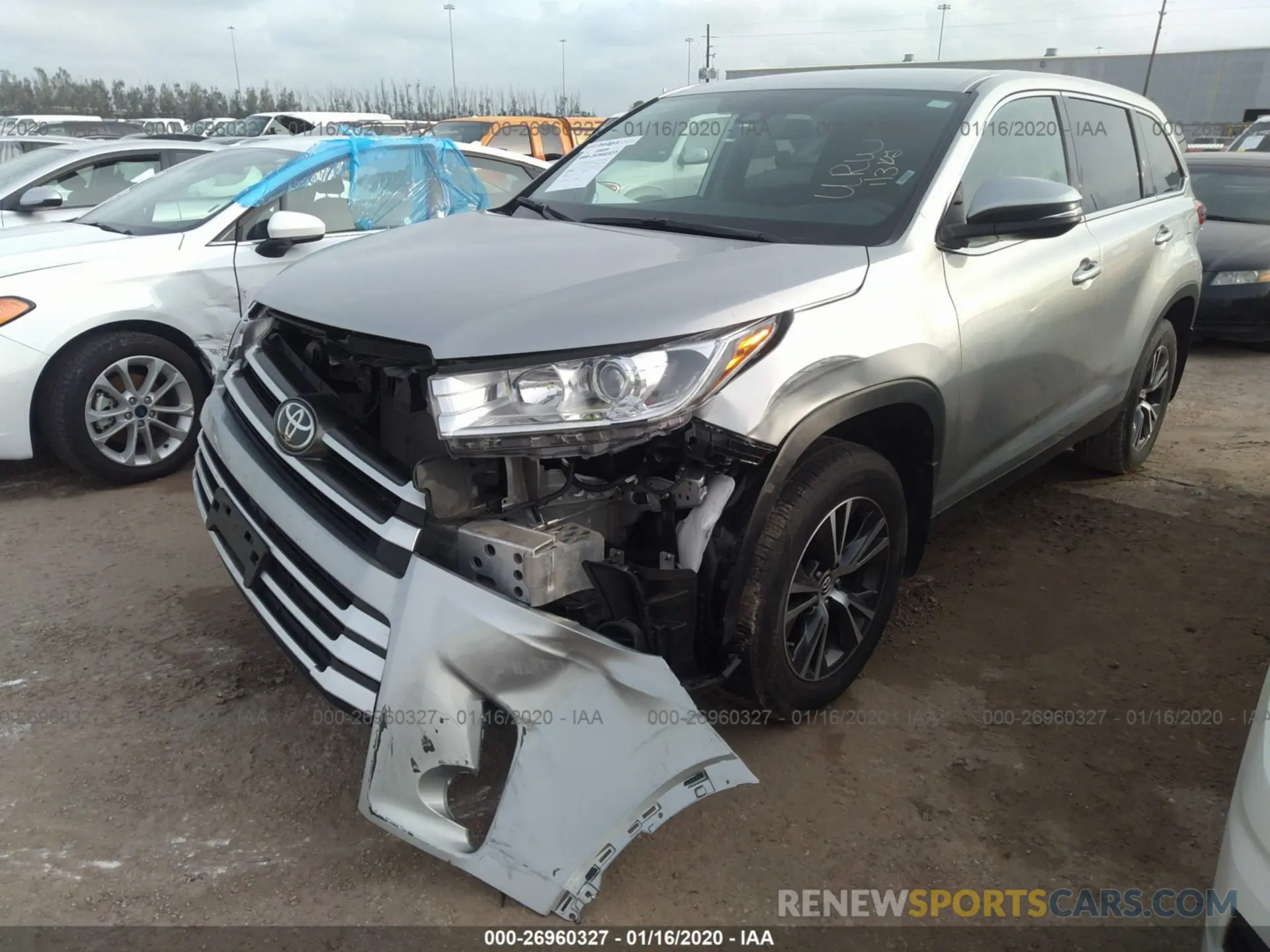 2 Photograph of a damaged car 5TDBZRFH0KS992382 TOYOTA HIGHLANDER 2019