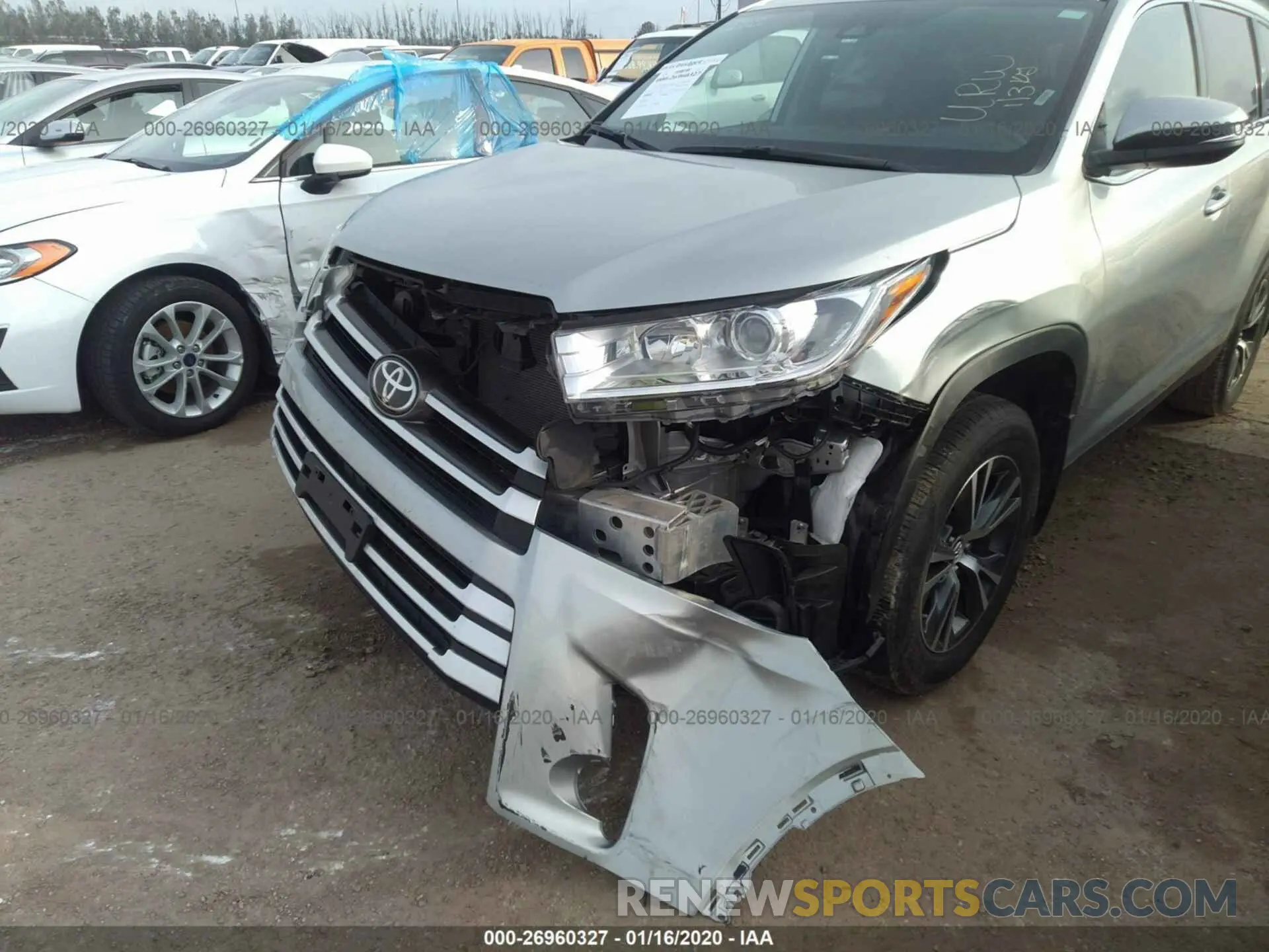 6 Photograph of a damaged car 5TDBZRFH0KS992382 TOYOTA HIGHLANDER 2019