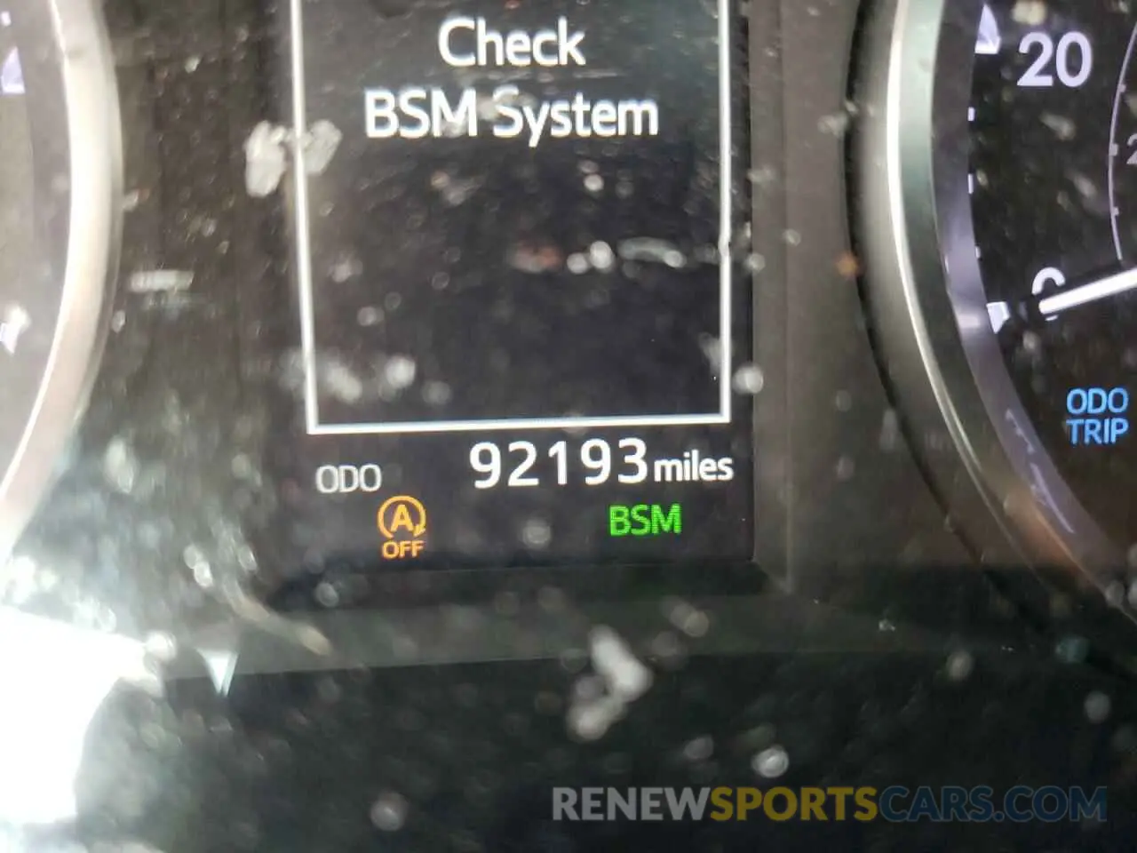 8 Photograph of a damaged car 5TDBZRFH0KS993385 TOYOTA HIGHLANDER 2019