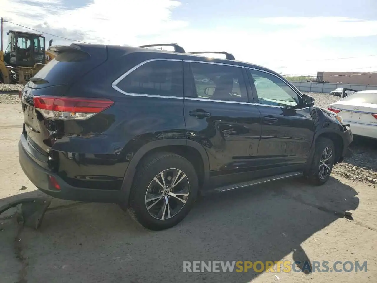 3 Photograph of a damaged car 5TDBZRFH1KS725302 TOYOTA HIGHLANDER 2019