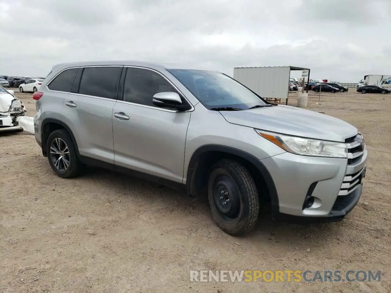 4 Фотография поврежденного автомобиля 5TDBZRFH1KS946849 TOYOTA HIGHLANDER 2019