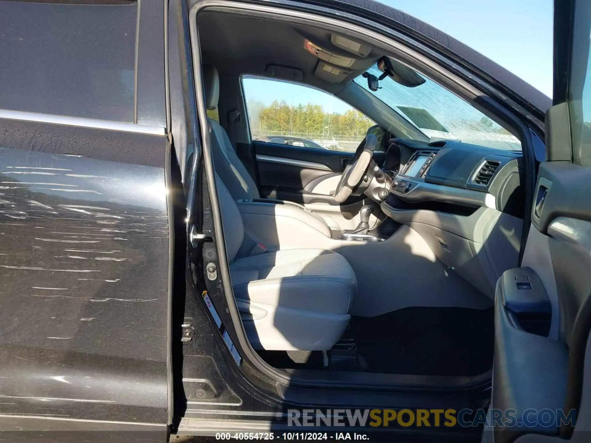 5 Фотография поврежденного автомобиля 5TDBZRFH2KS716916 TOYOTA HIGHLANDER 2019