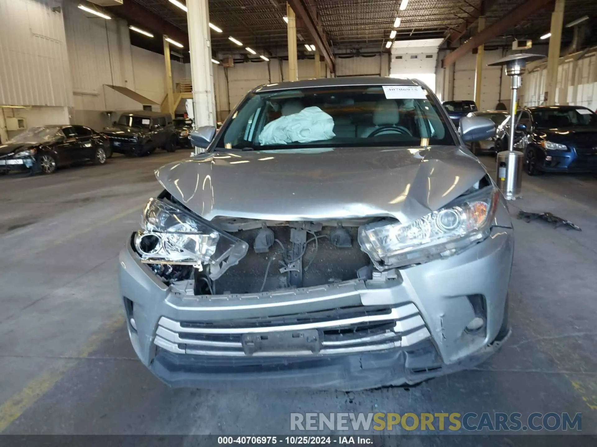 13 Фотография поврежденного автомобиля 5TDBZRFH2KS717533 TOYOTA HIGHLANDER 2019