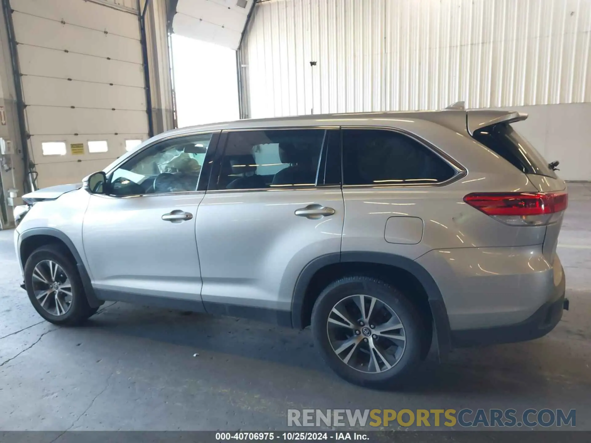 15 Фотография поврежденного автомобиля 5TDBZRFH2KS717533 TOYOTA HIGHLANDER 2019
