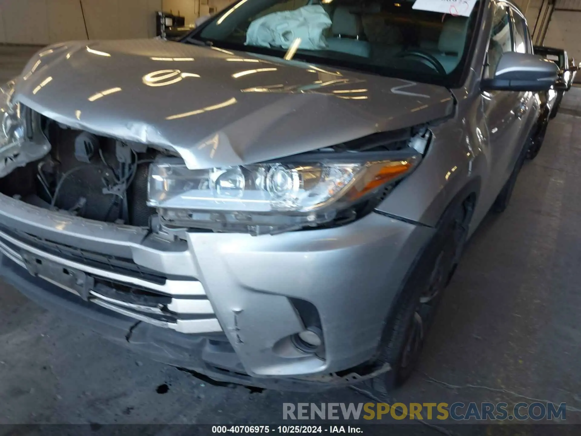 18 Фотография поврежденного автомобиля 5TDBZRFH2KS717533 TOYOTA HIGHLANDER 2019