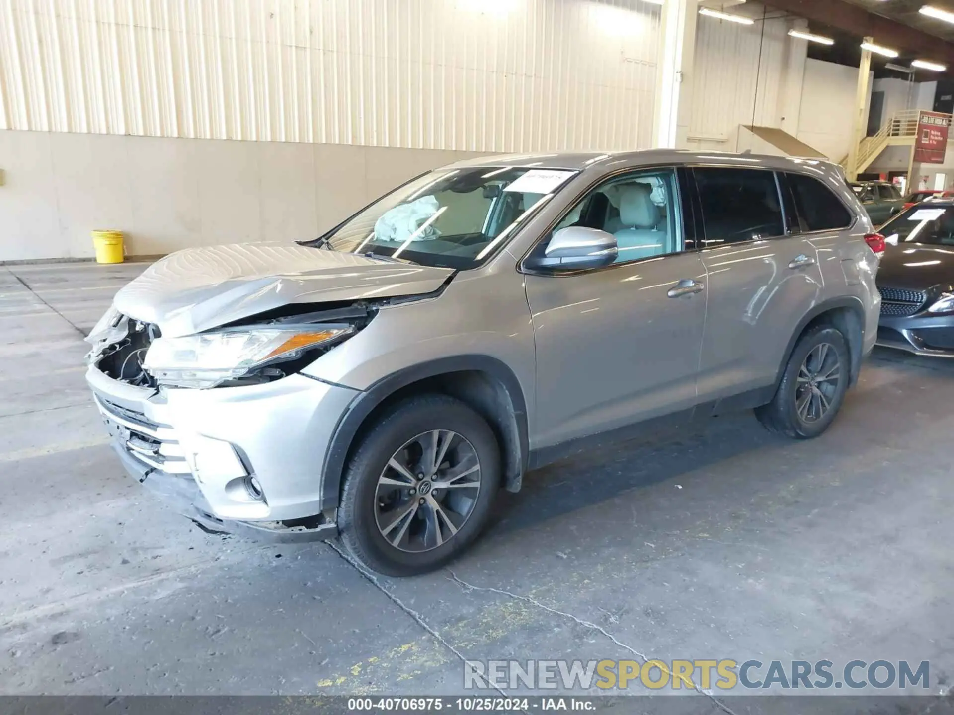 2 Фотография поврежденного автомобиля 5TDBZRFH2KS717533 TOYOTA HIGHLANDER 2019