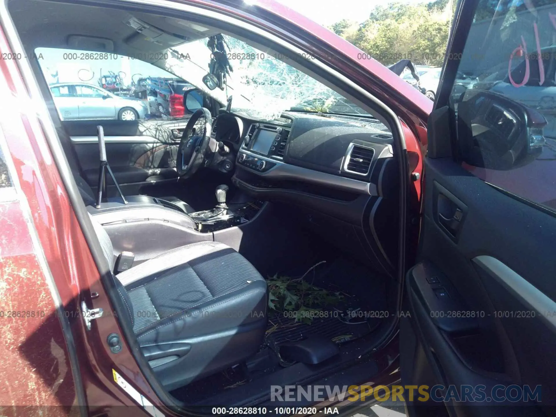 5 Photograph of a damaged car 5TDBZRFH2KS721730 TOYOTA HIGHLANDER 2019