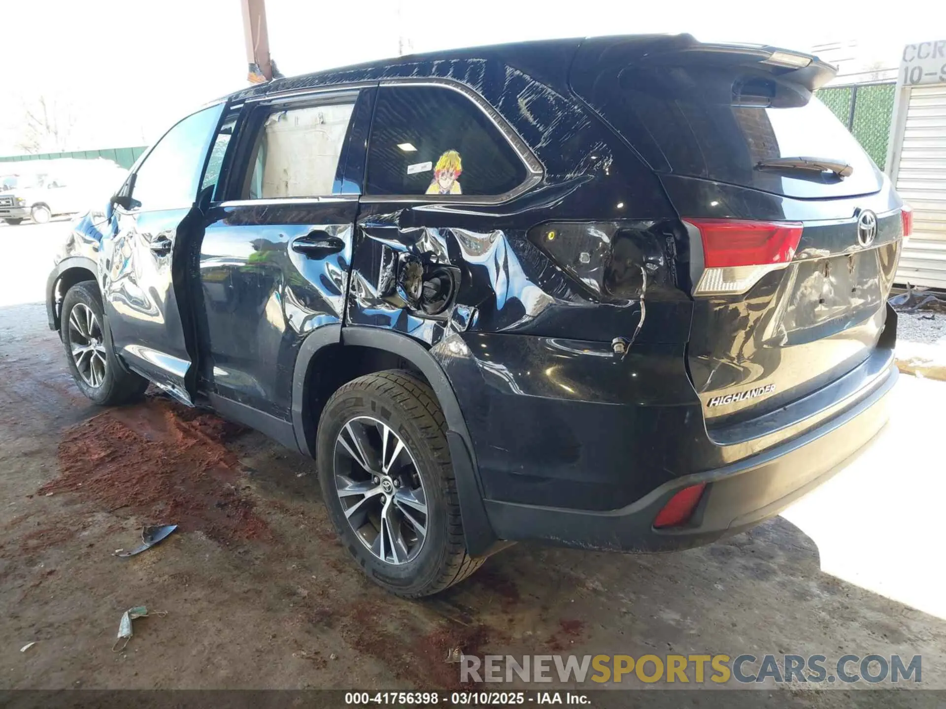 3 Photograph of a damaged car 5TDBZRFH2KS743601 TOYOTA HIGHLANDER 2019