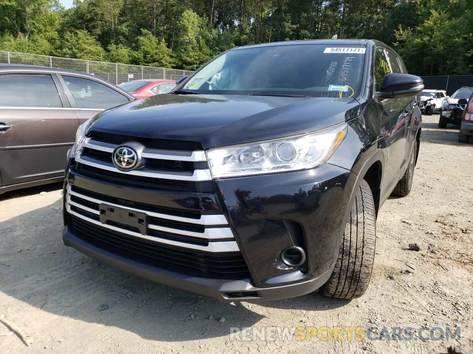 2 Photograph of a damaged car 5TDBZRFH2KS747549 TOYOTA HIGHLANDER 2019