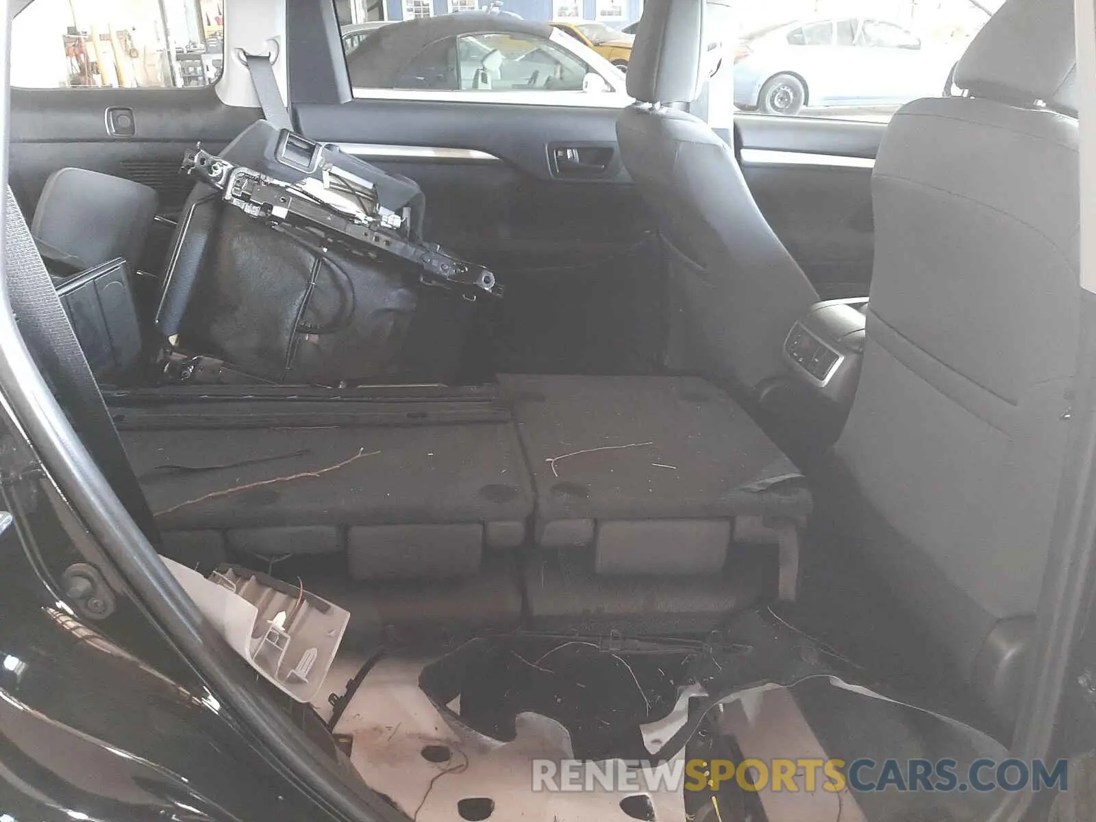 6 Photograph of a damaged car 5TDBZRFH2KS921006 TOYOTA HIGHLANDER 2019