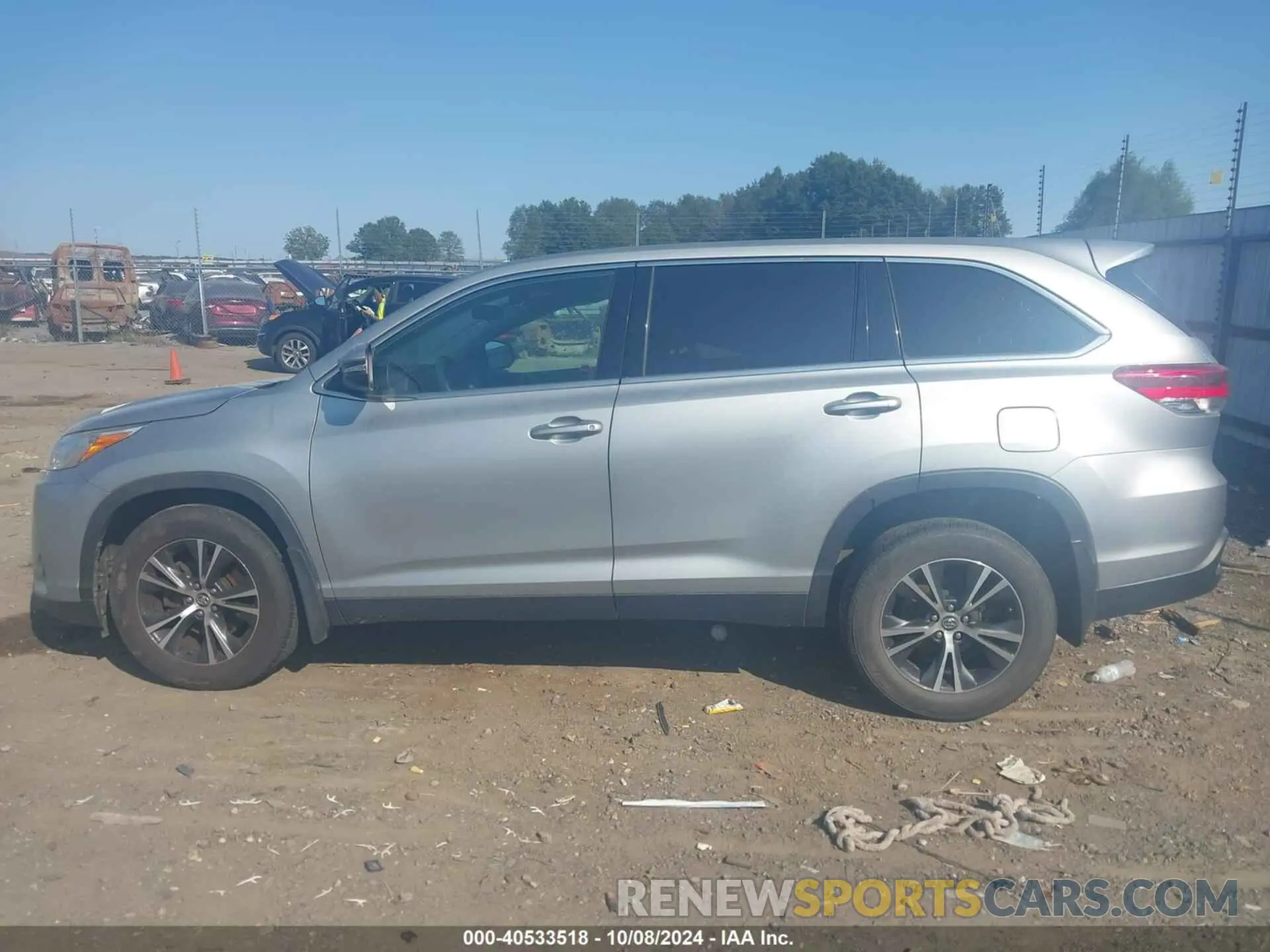 14 Фотография поврежденного автомобиля 5TDBZRFH2KS937691 TOYOTA HIGHLANDER 2019