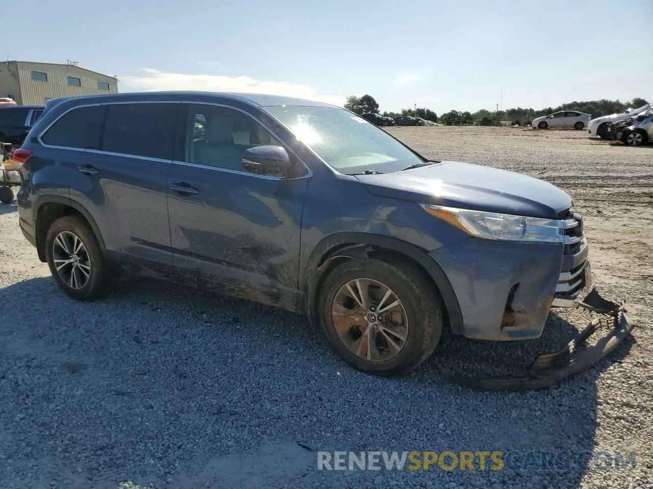 4 Photograph of a damaged car 5TDBZRFH2KS940185 TOYOTA HIGHLANDER 2019