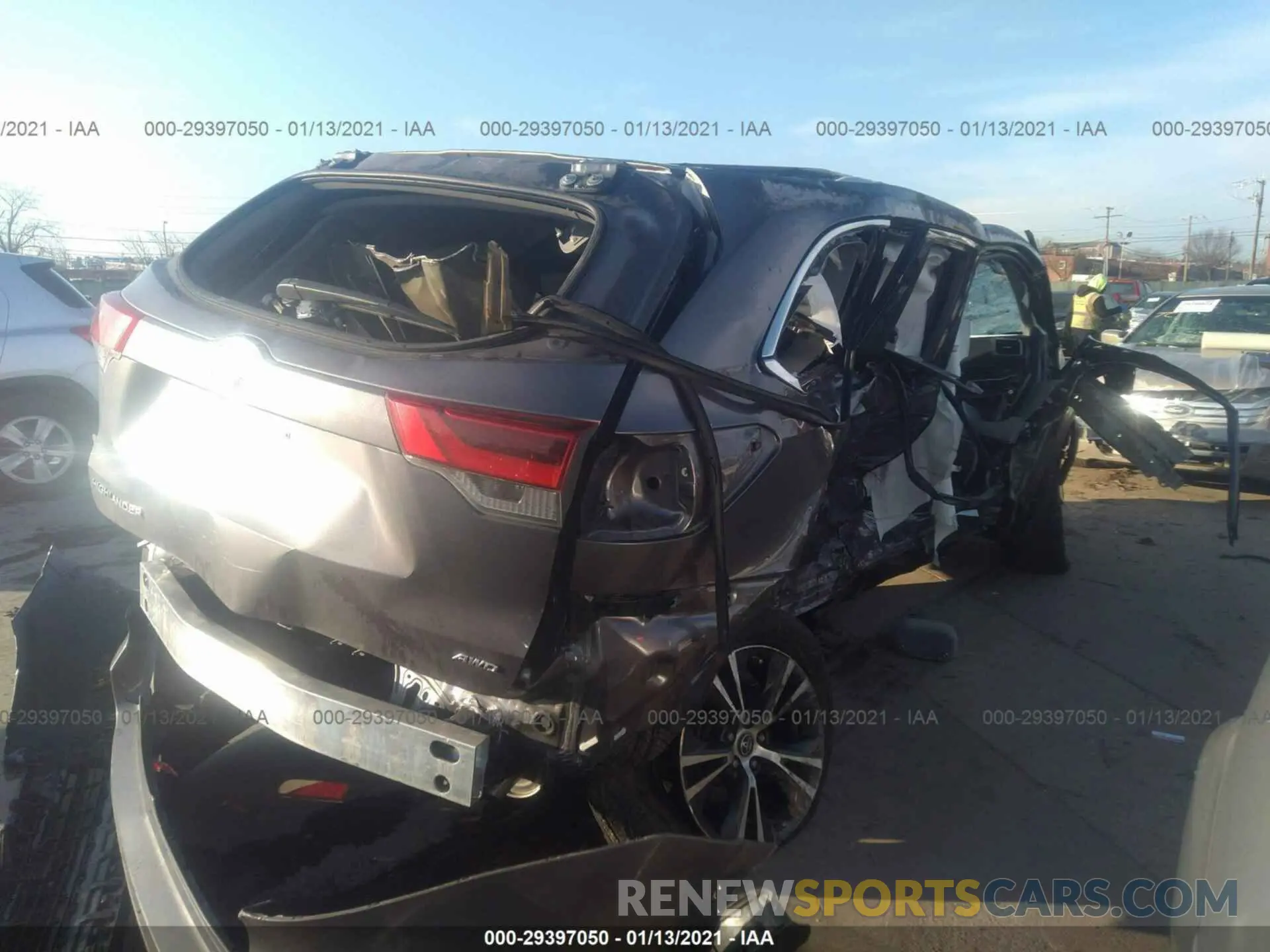 4 Фотография поврежденного автомобиля 5TDBZRFH2KS968620 TOYOTA HIGHLANDER 2019