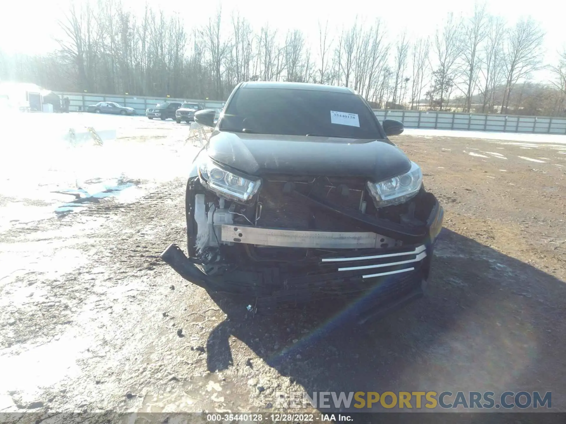 6 Photograph of a damaged car 5TDBZRFH3KS707979 TOYOTA HIGHLANDER 2019