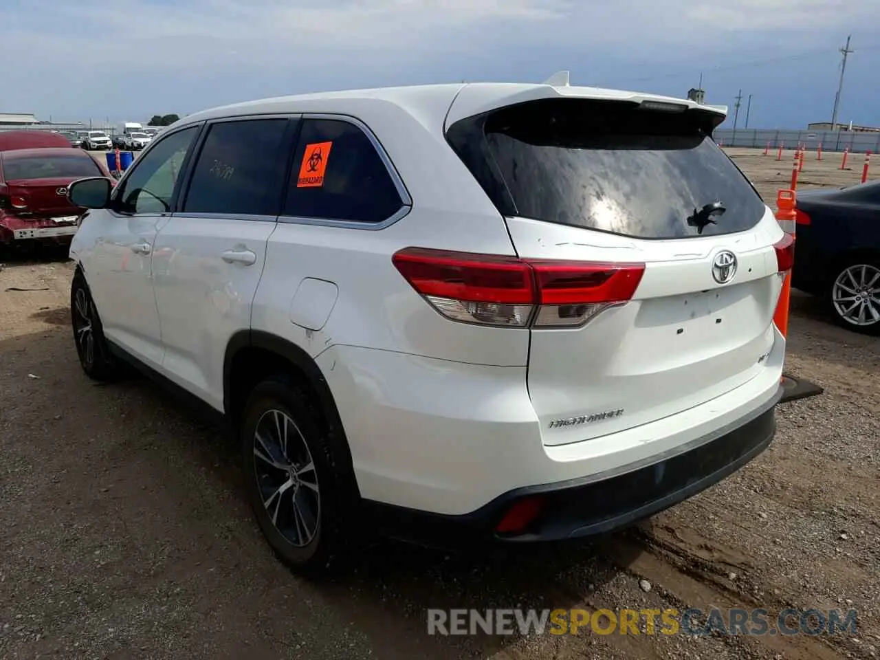 3 Фотография поврежденного автомобиля 5TDBZRFH3KS715418 TOYOTA HIGHLANDER 2019