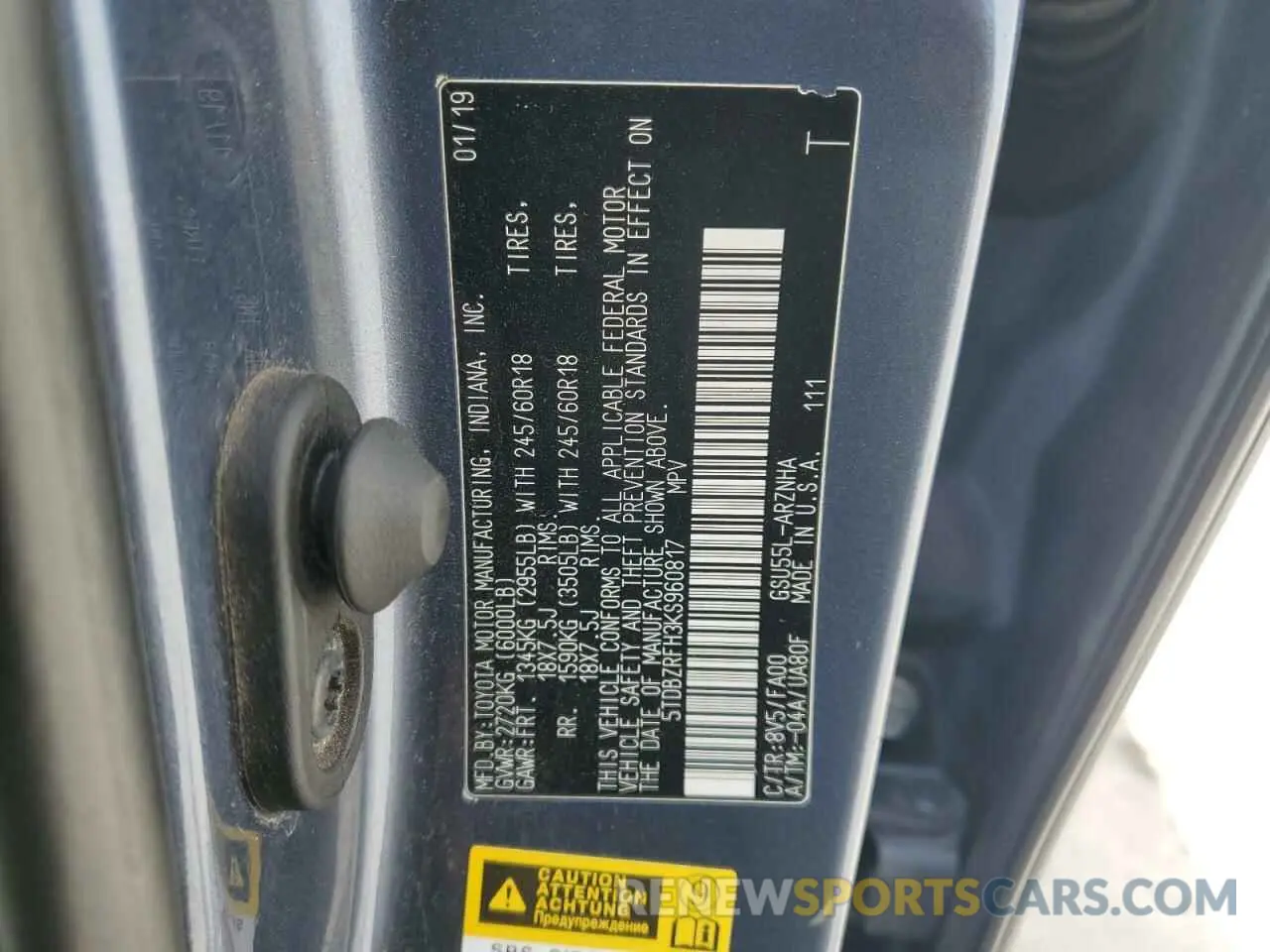 12 Photograph of a damaged car 5TDBZRFH3KS960817 TOYOTA HIGHLANDER 2019
