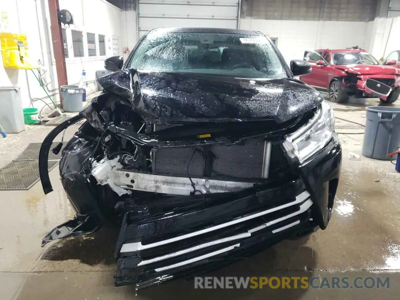 5 Photograph of a damaged car 5TDBZRFH3KS963541 TOYOTA HIGHLANDER 2019