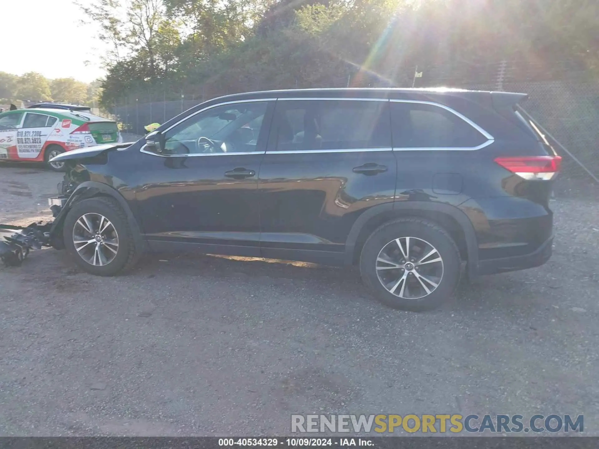 15 Photograph of a damaged car 5TDBZRFH3KS974880 TOYOTA HIGHLANDER 2019