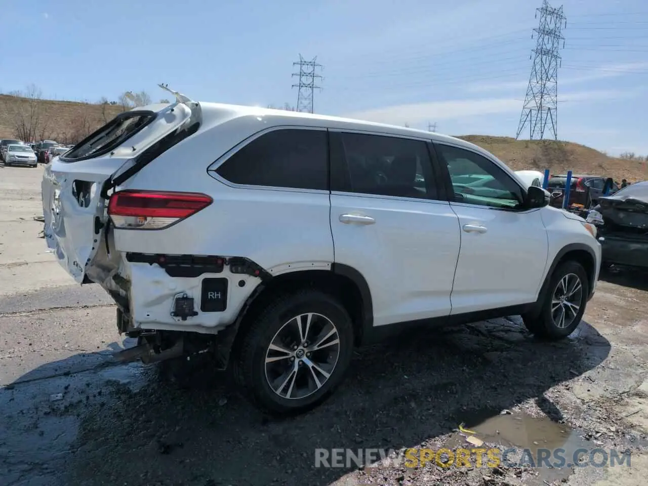 3 Фотография поврежденного автомобиля 5TDBZRFH4KS730588 TOYOTA HIGHLANDER 2019