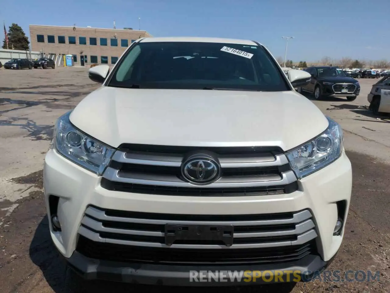 5 Фотография поврежденного автомобиля 5TDBZRFH4KS730588 TOYOTA HIGHLANDER 2019