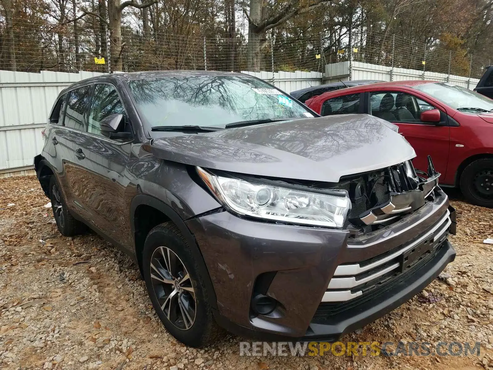 1 Photograph of a damaged car 5TDBZRFH4KS963161 TOYOTA HIGHLANDER 2019
