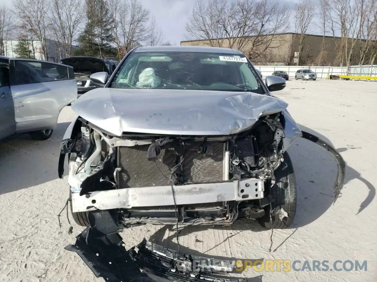 5 Photograph of a damaged car 5TDBZRFH4KS967842 TOYOTA HIGHLANDER 2019
