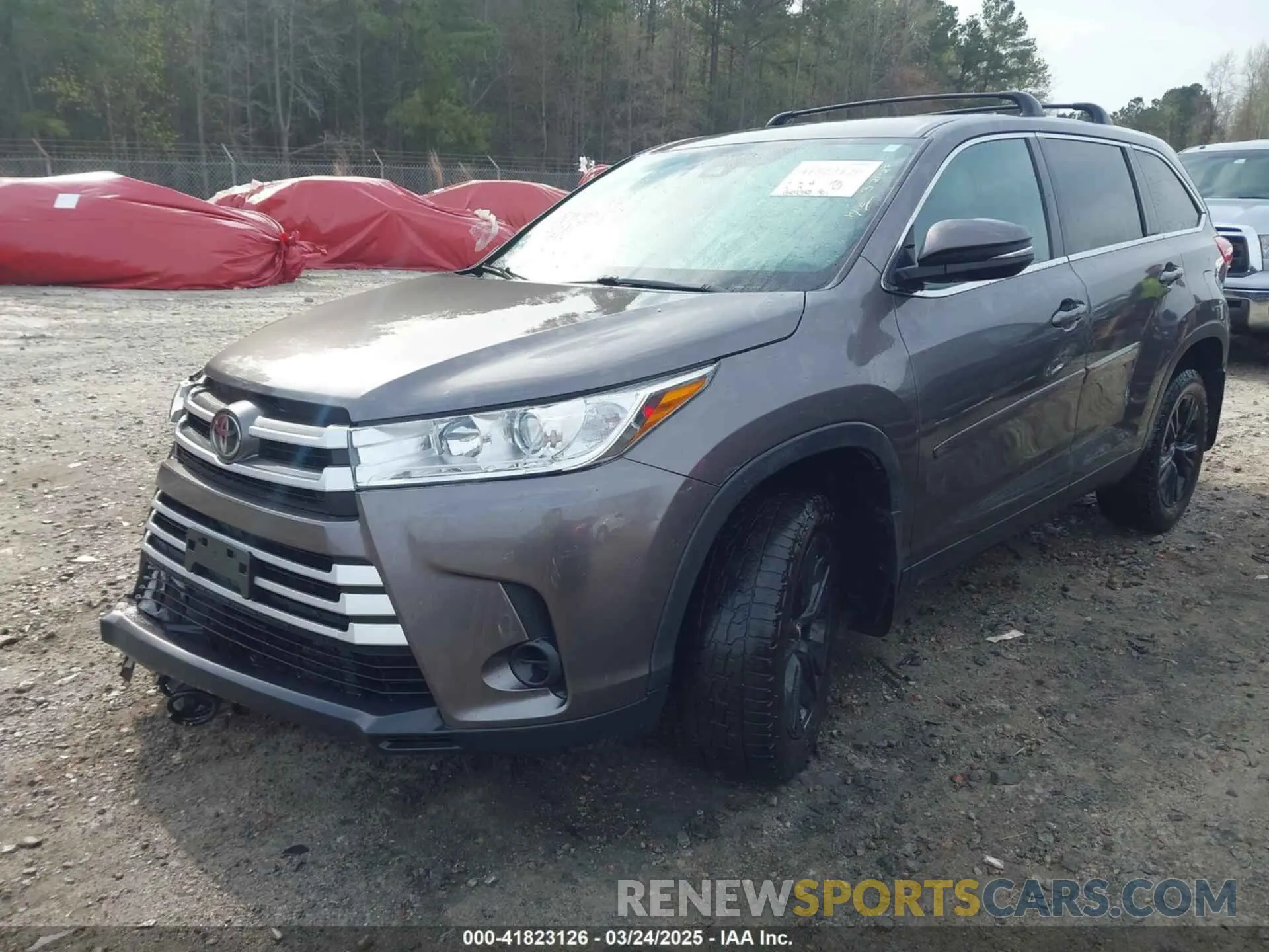 2 Photograph of a damaged car 5TDBZRFH5KS735976 TOYOTA HIGHLANDER 2019