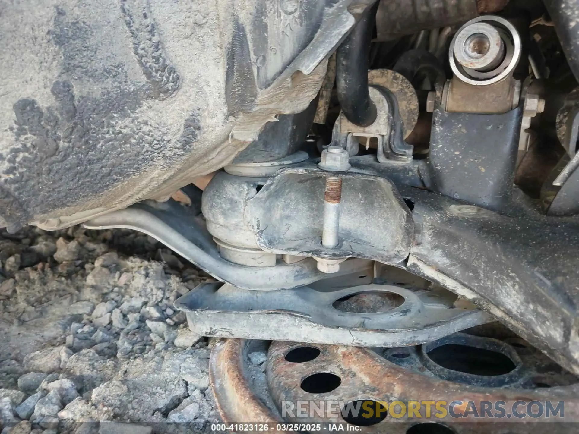 21 Photograph of a damaged car 5TDBZRFH5KS735976 TOYOTA HIGHLANDER 2019