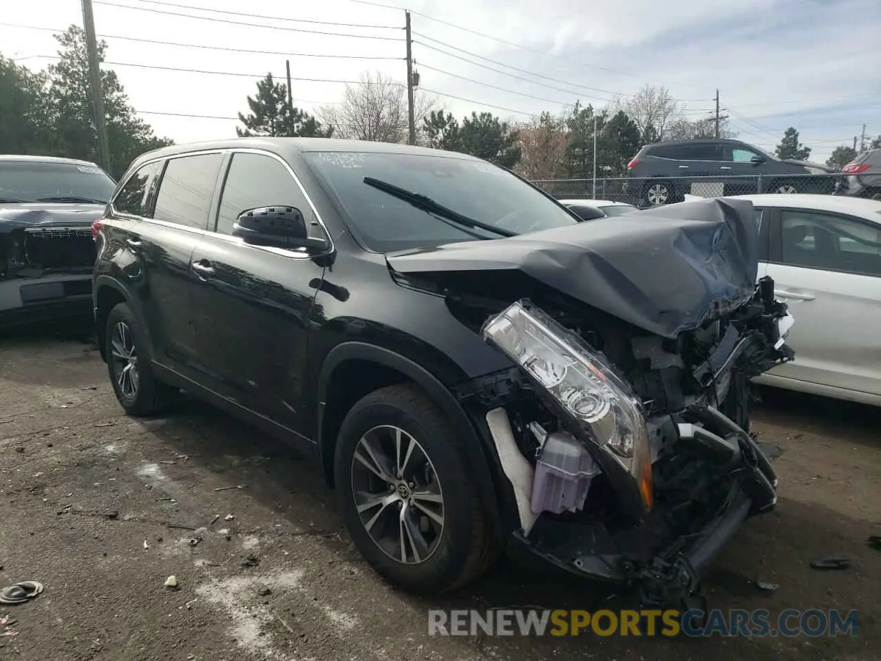 1 Photograph of a damaged car 5TDBZRFH5KS746069 TOYOTA HIGHLANDER 2019