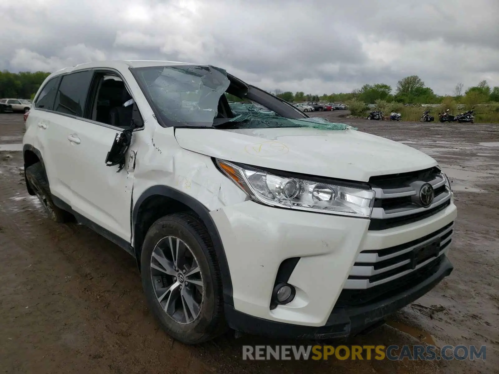 1 Photograph of a damaged car 5TDBZRFH5KS970555 TOYOTA HIGHLANDER 2019