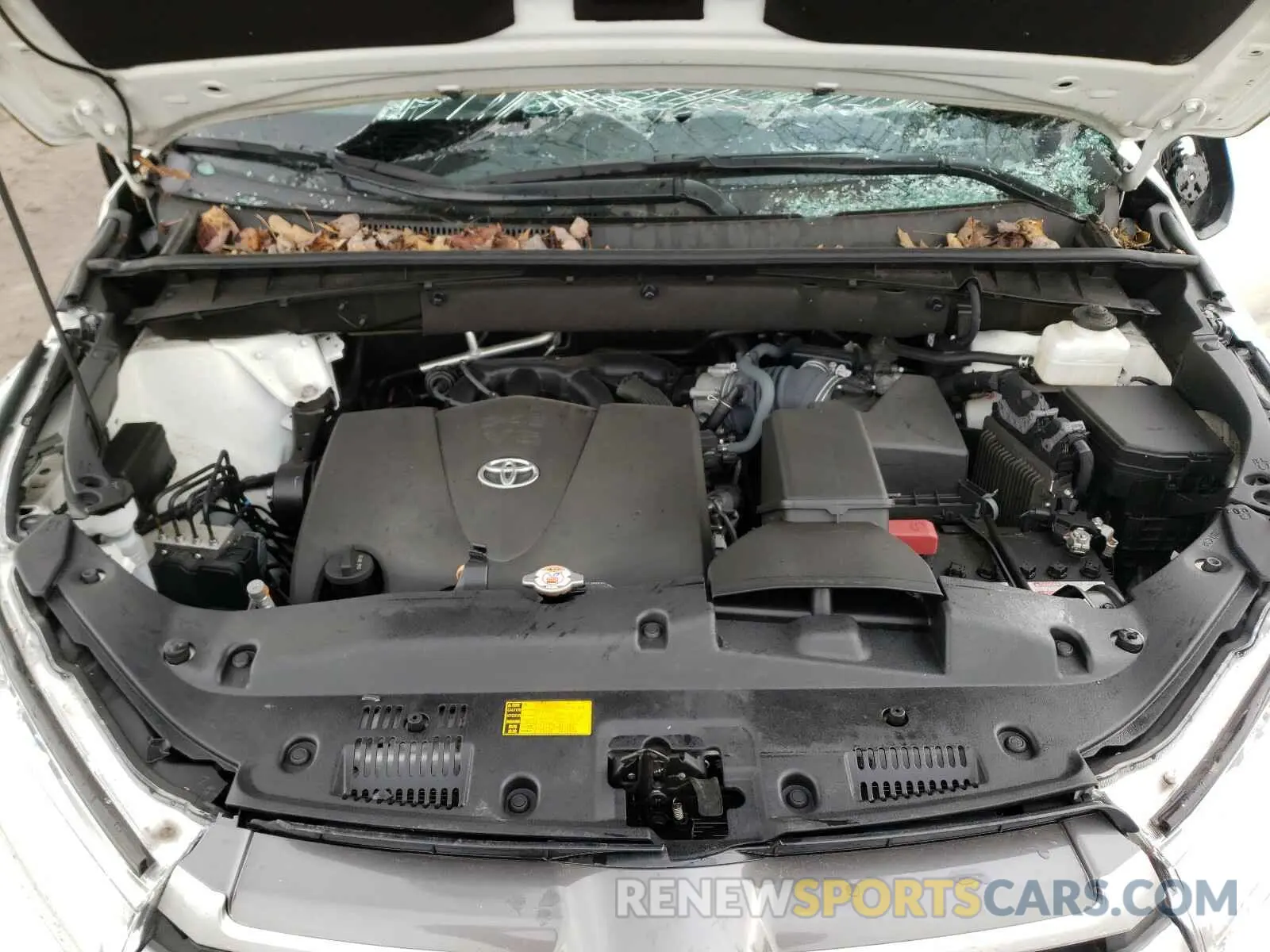 7 Photograph of a damaged car 5TDBZRFH5KS970555 TOYOTA HIGHLANDER 2019