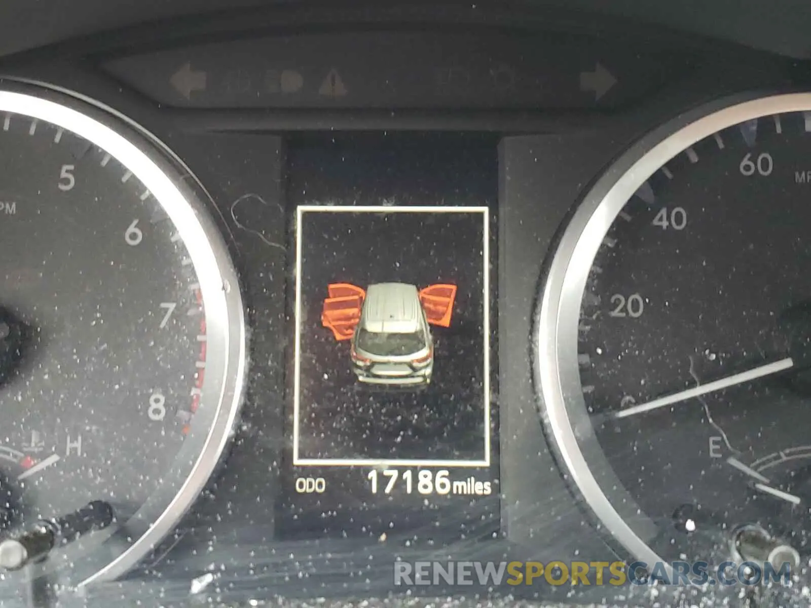 8 Photograph of a damaged car 5TDBZRFH5KS970555 TOYOTA HIGHLANDER 2019