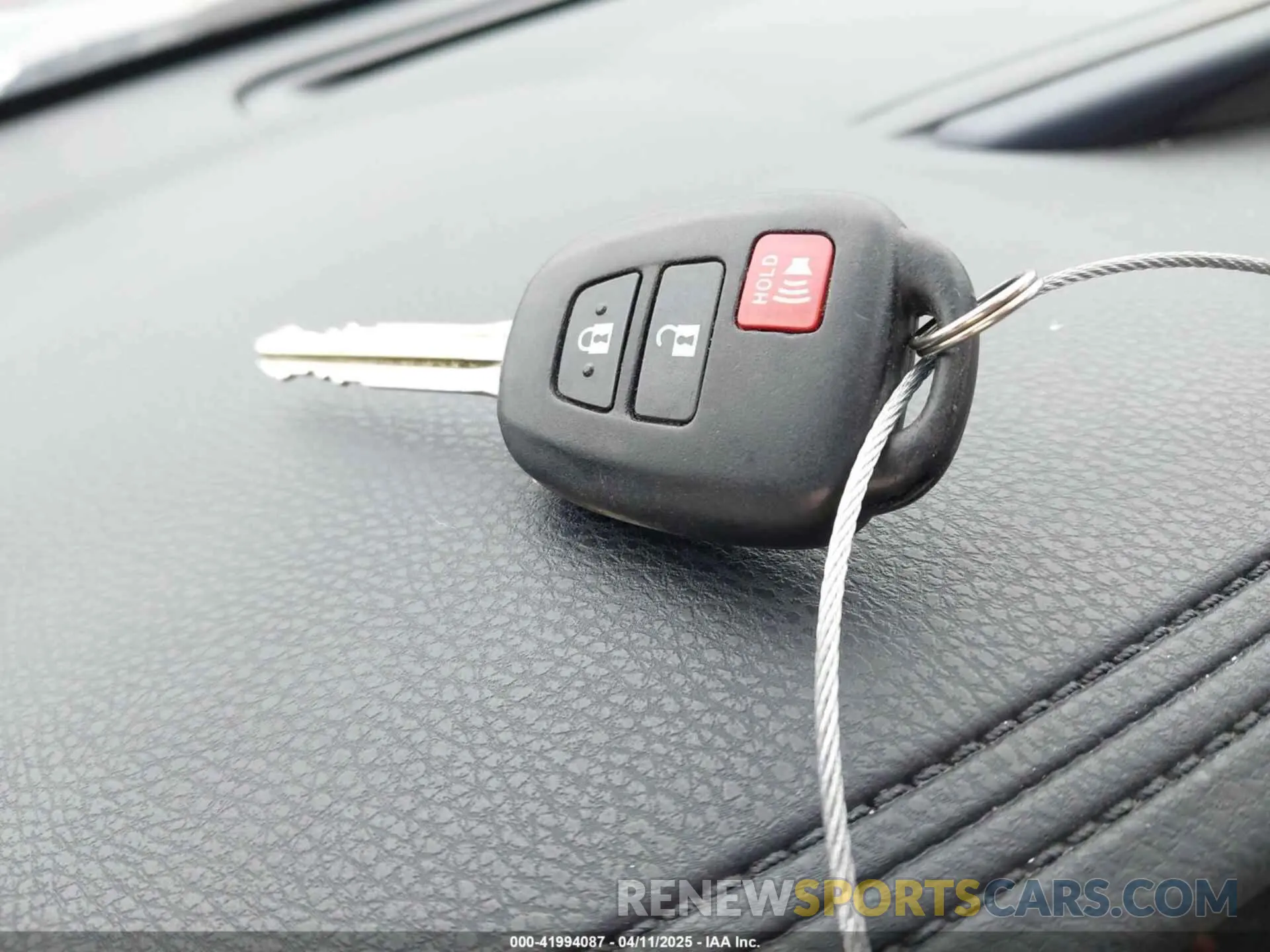 11 Фотография поврежденного автомобиля 5TDBZRFH5KS979255 TOYOTA HIGHLANDER 2019