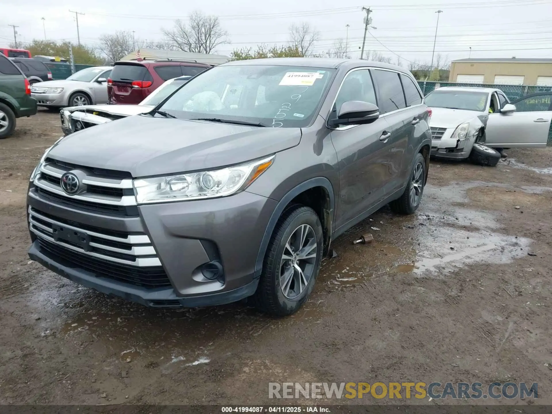2 Фотография поврежденного автомобиля 5TDBZRFH5KS979255 TOYOTA HIGHLANDER 2019